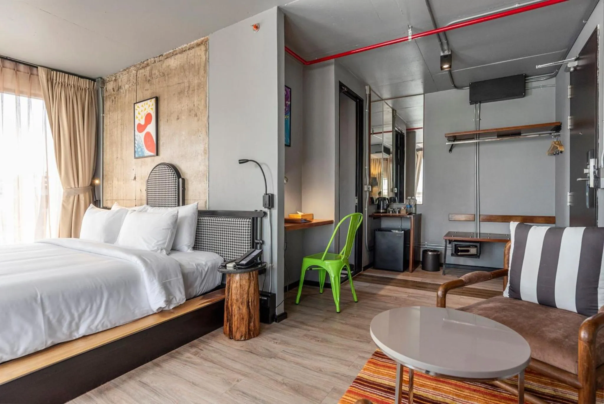 Seating area, Bed in MeStyle Museum Hotel