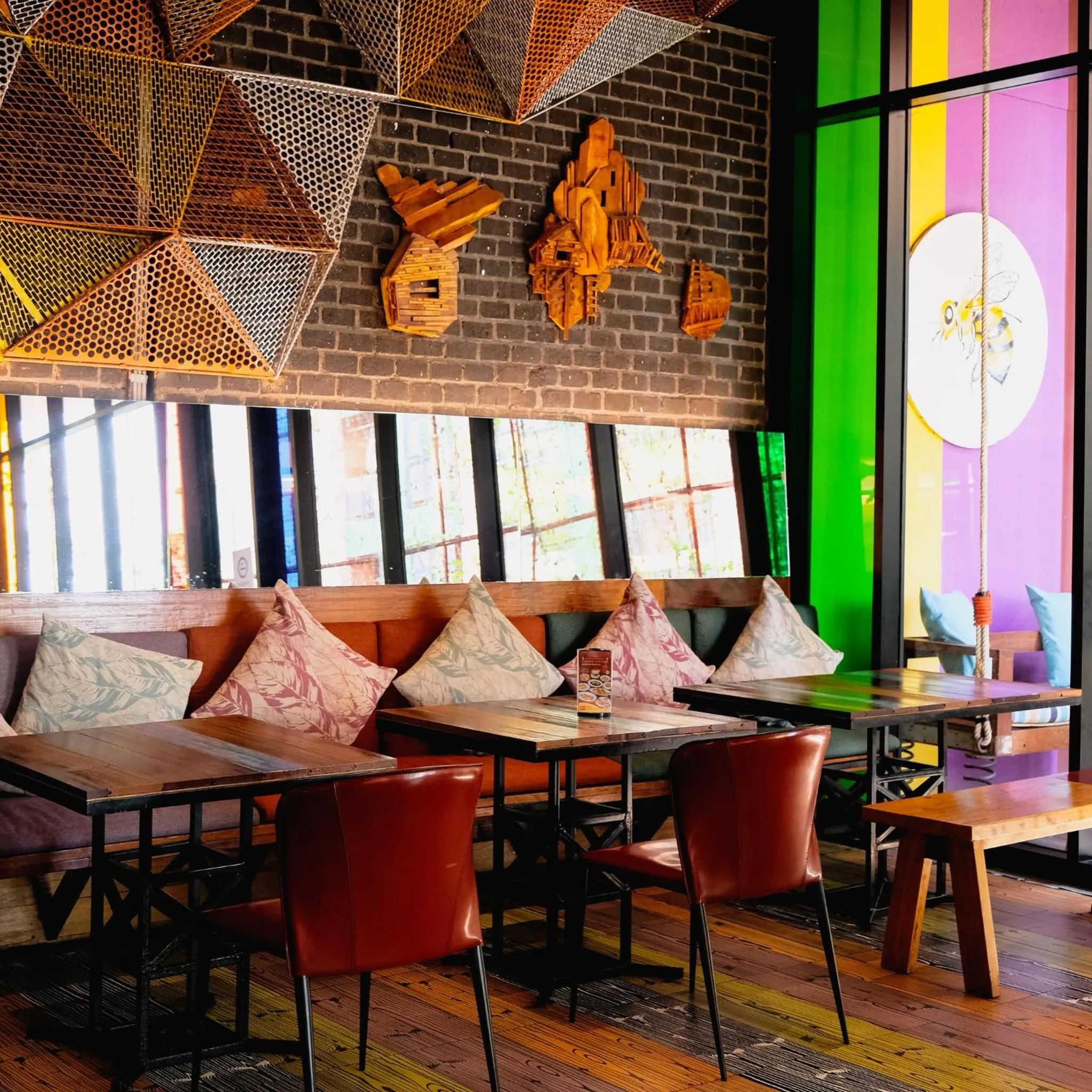 Restaurant/places to eat in MeStyle Museum Hotel