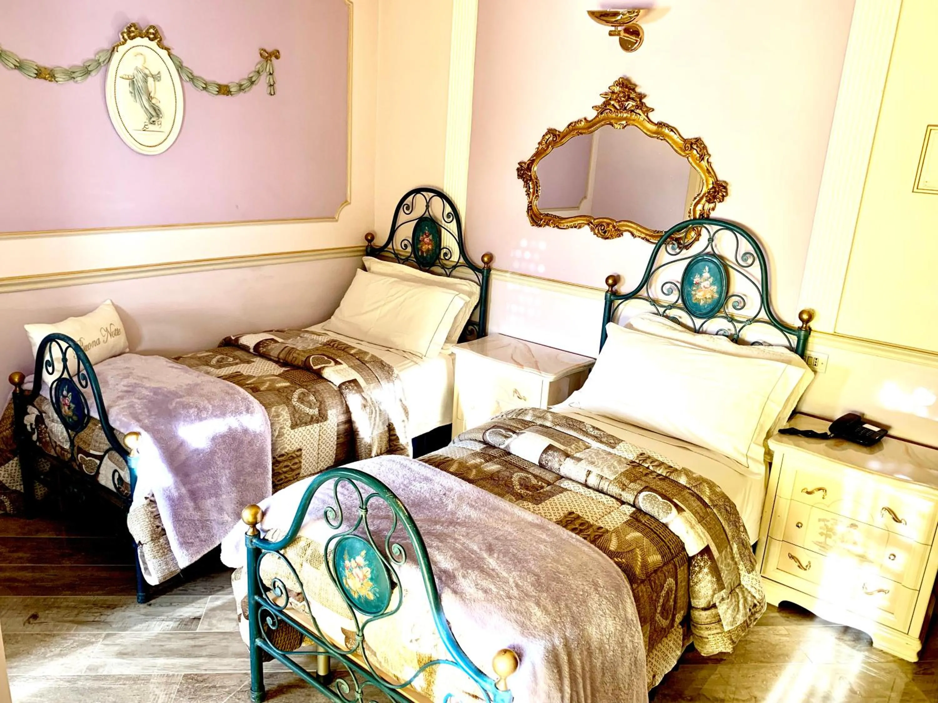 Bedroom, Bed in Hotel Vandelli