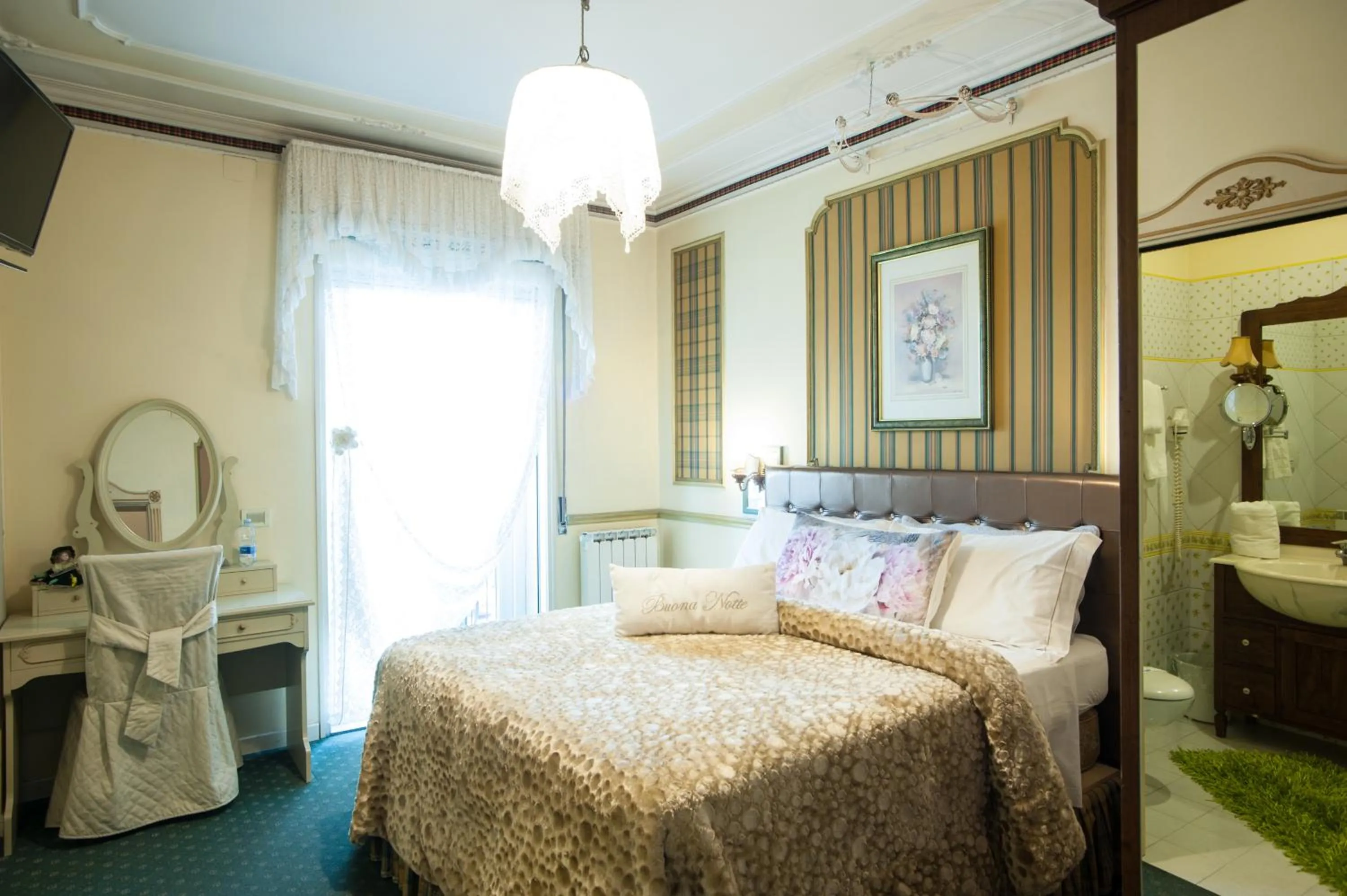 Bedroom, Bed in Hotel Vandelli