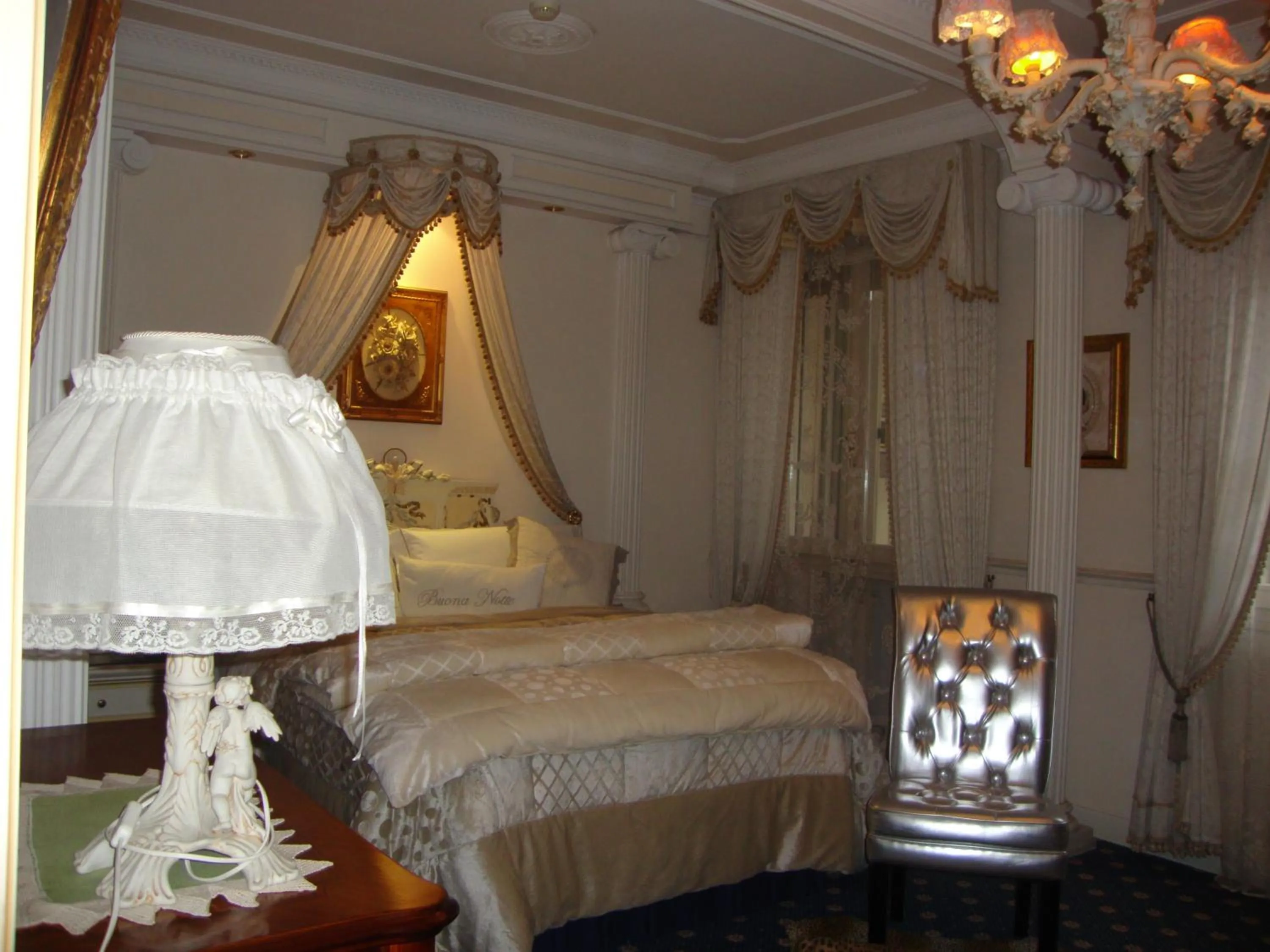 Bedroom, Bed in Hotel Vandelli