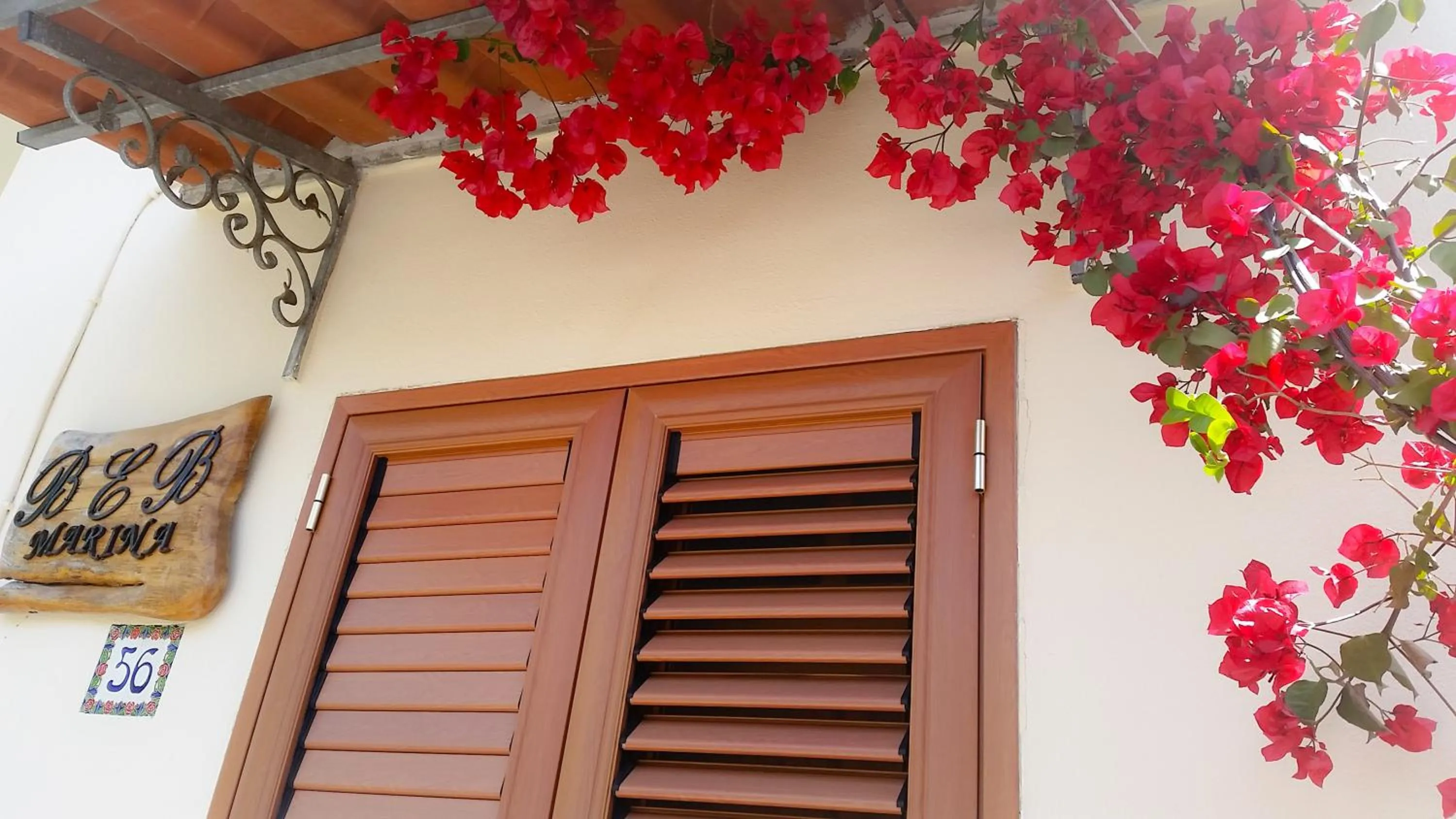 Property building in B&B Marina