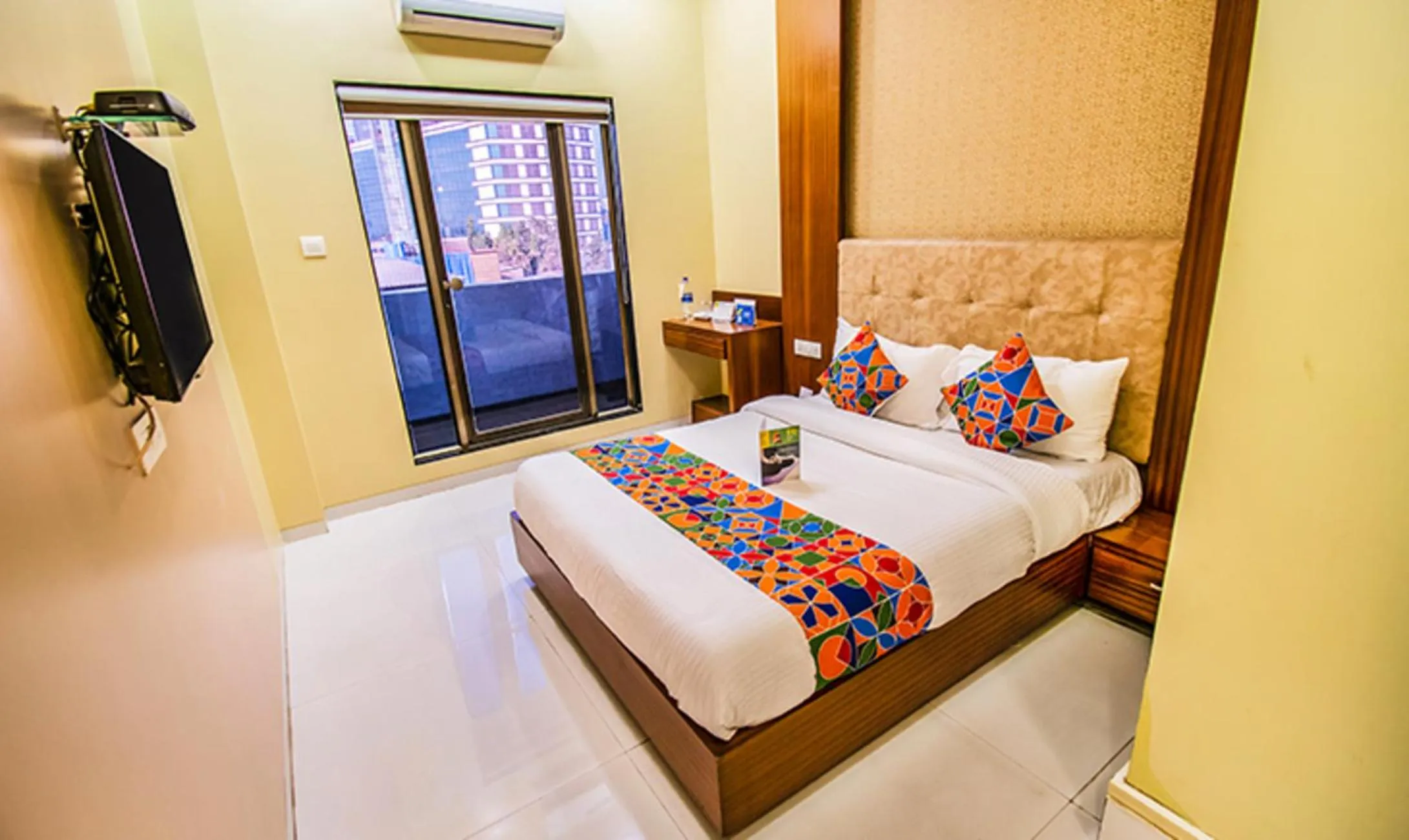 Bed in FabHotel Seven Hills - Nr Mumbai International Airport