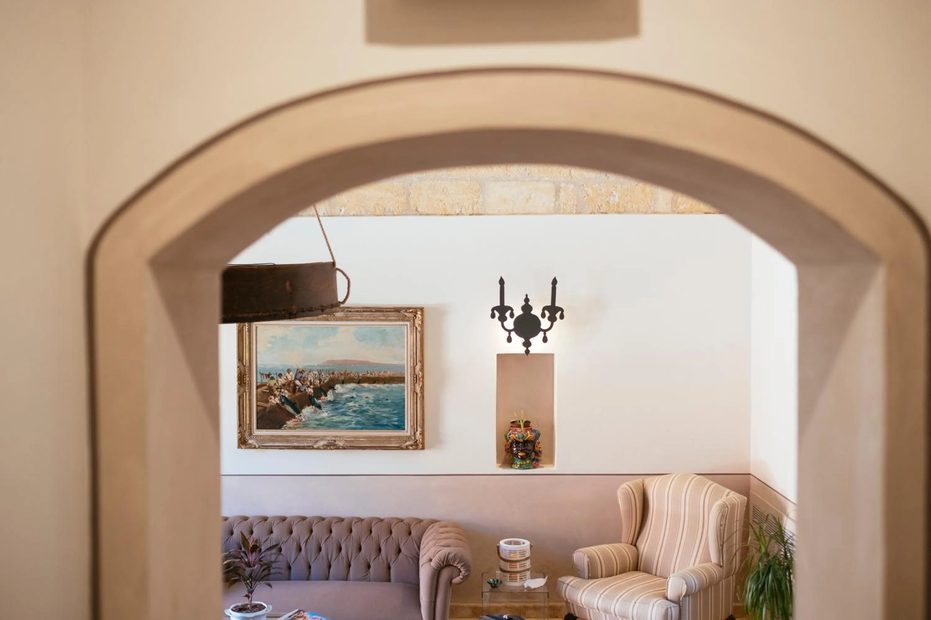 Communal lounge/ TV room in Hotel Baglio Catalano