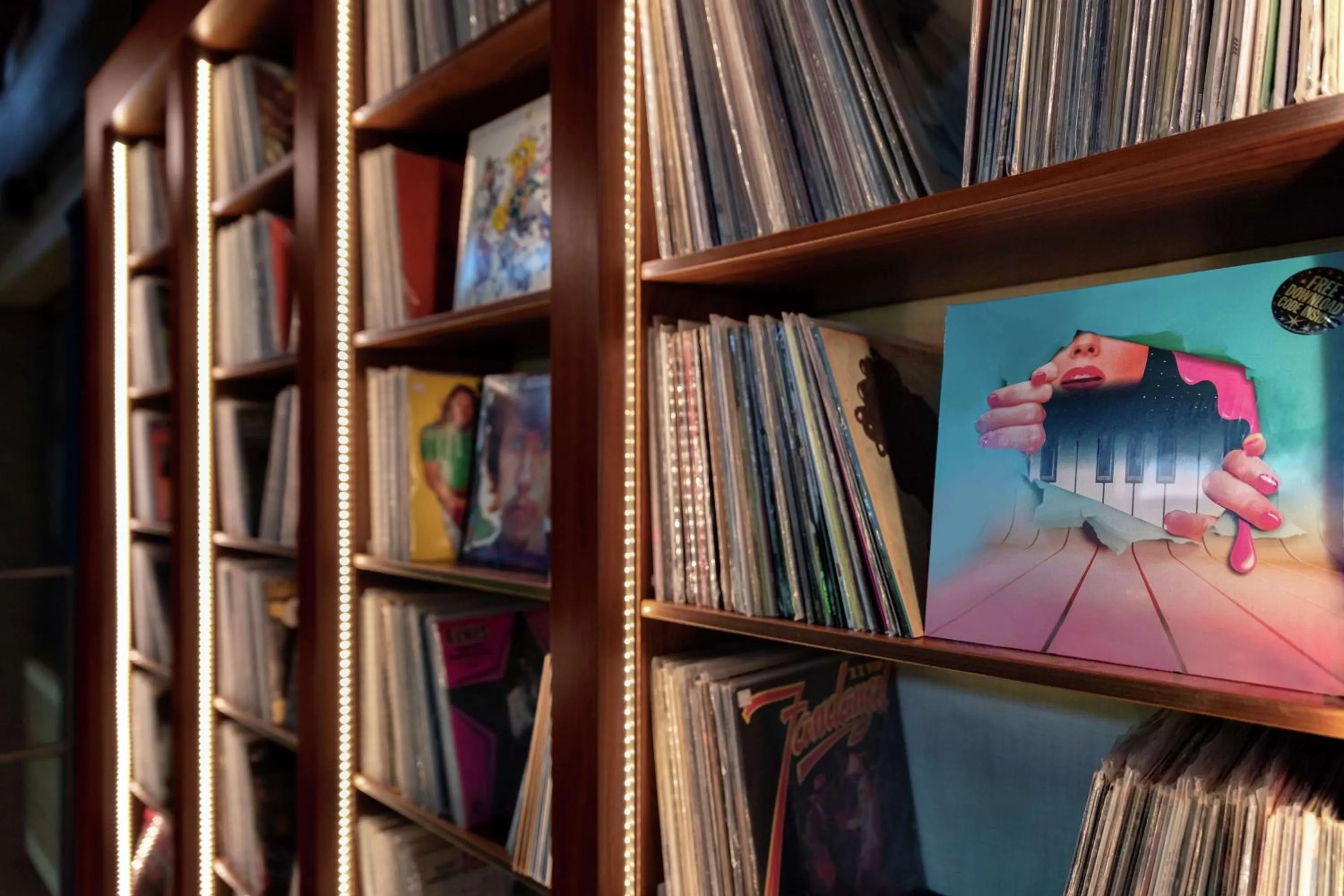 Lounge or bar in The Central Station Memphis, Curio Collection By Hilton