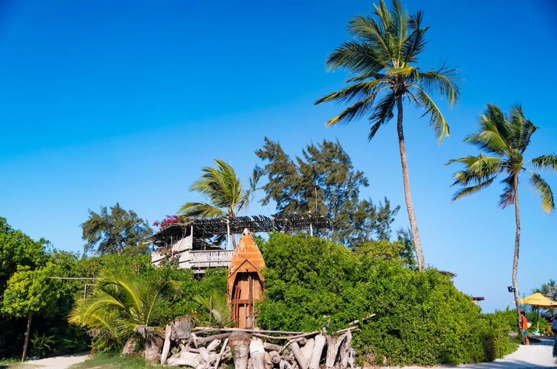 Salty's Kitesurf Village