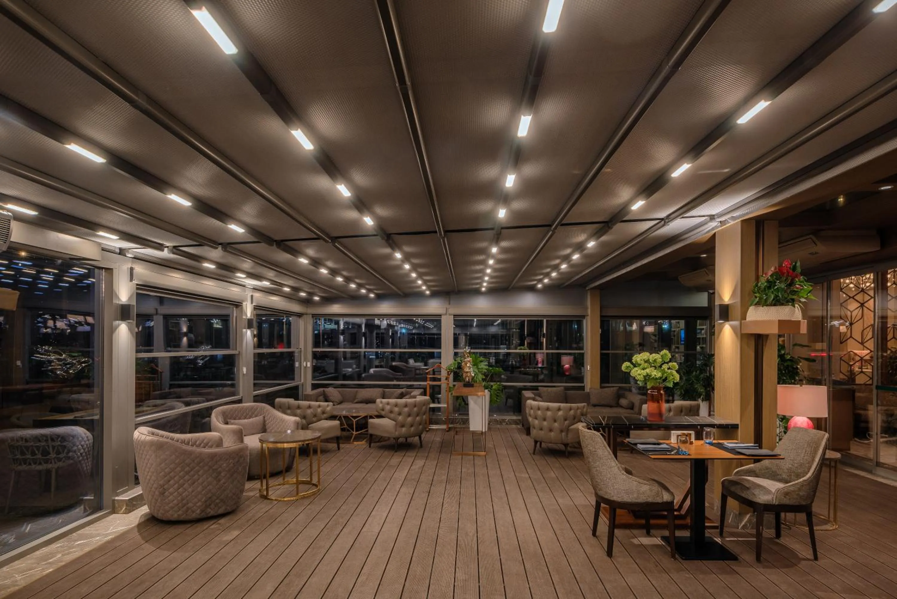 Restaurant/places to eat in Hilton Tashkent City