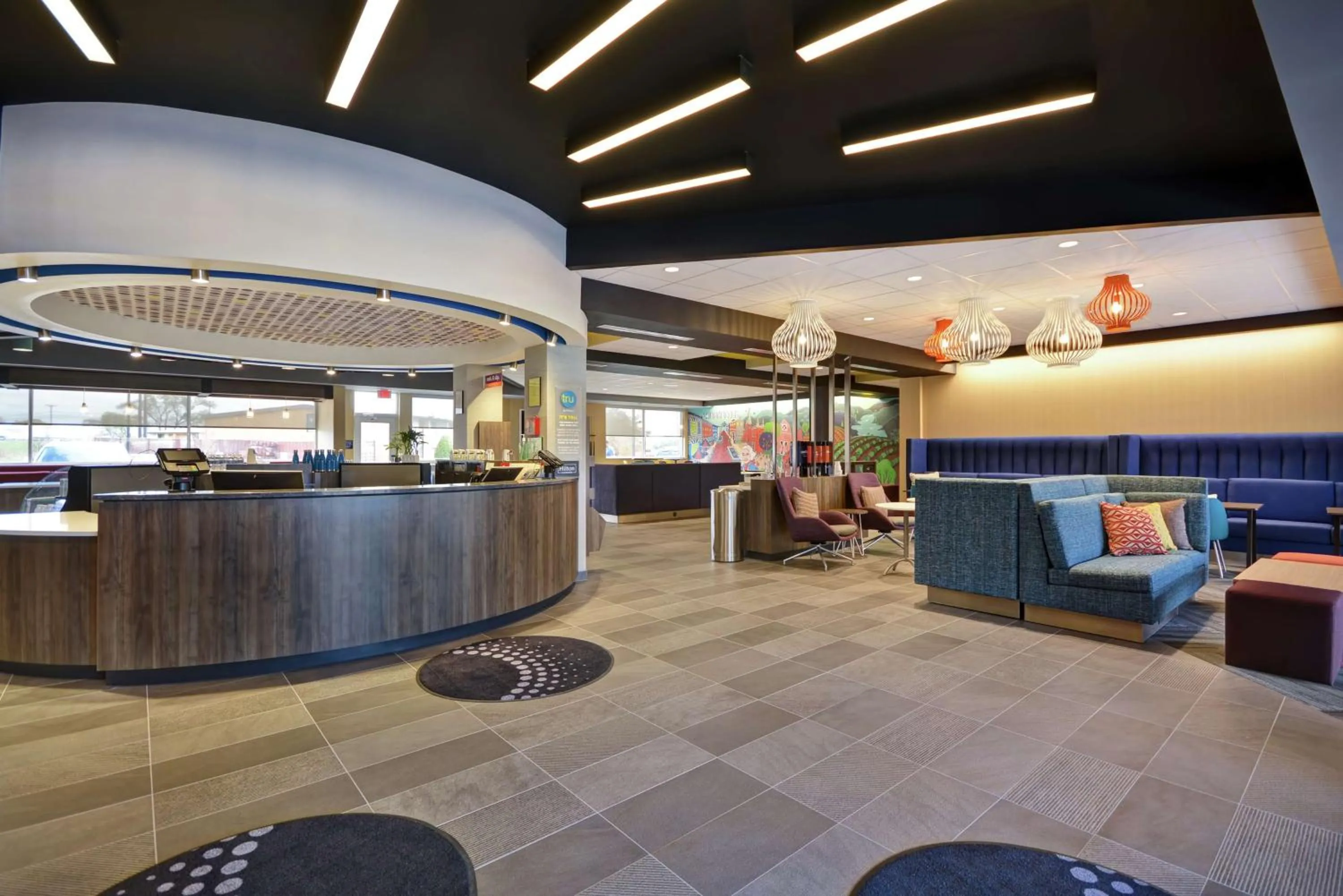 Lobby or reception in Tru By Hilton Winchester, Va