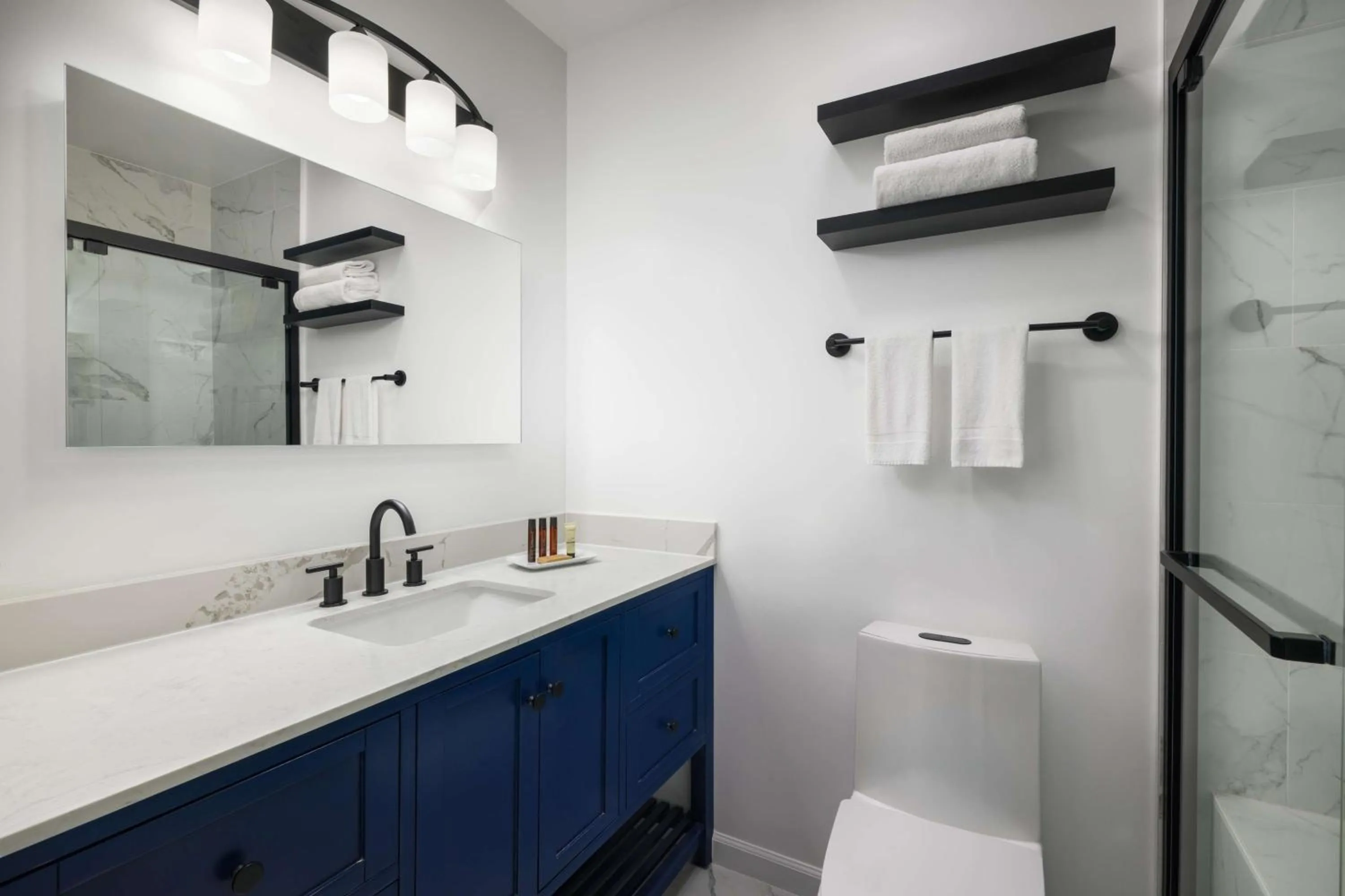 Bathroom in Hotel Zico, BW Signature Collection