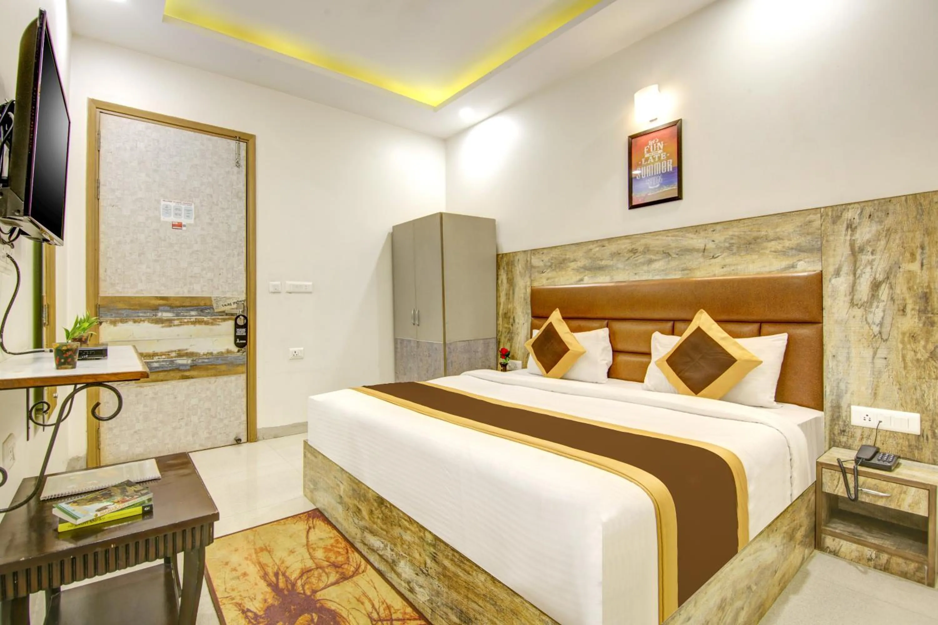 Bedroom, Bed in Gracious by Vishesh Hotels & Home Stay