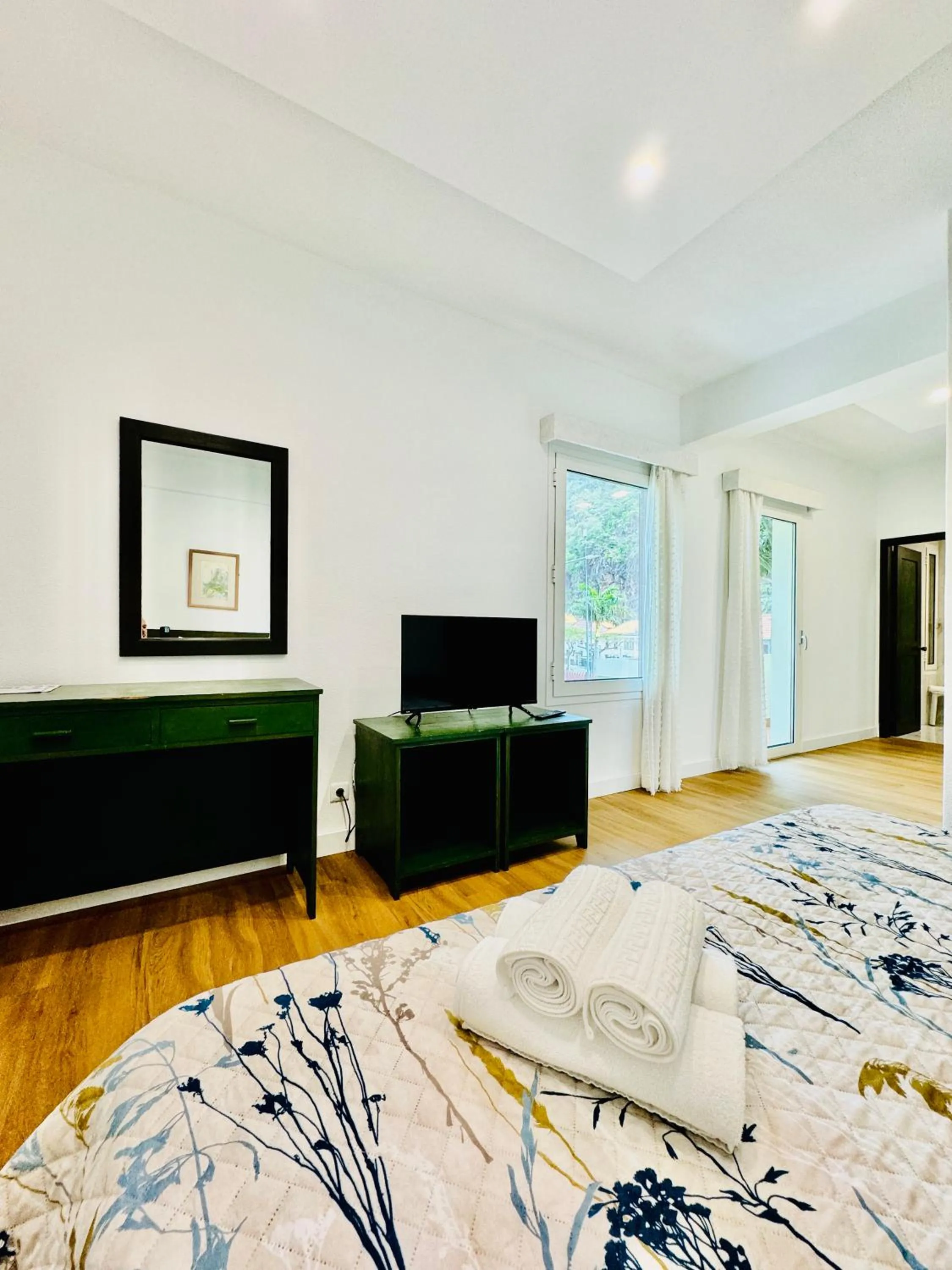 Bed in VALE MAR Guest