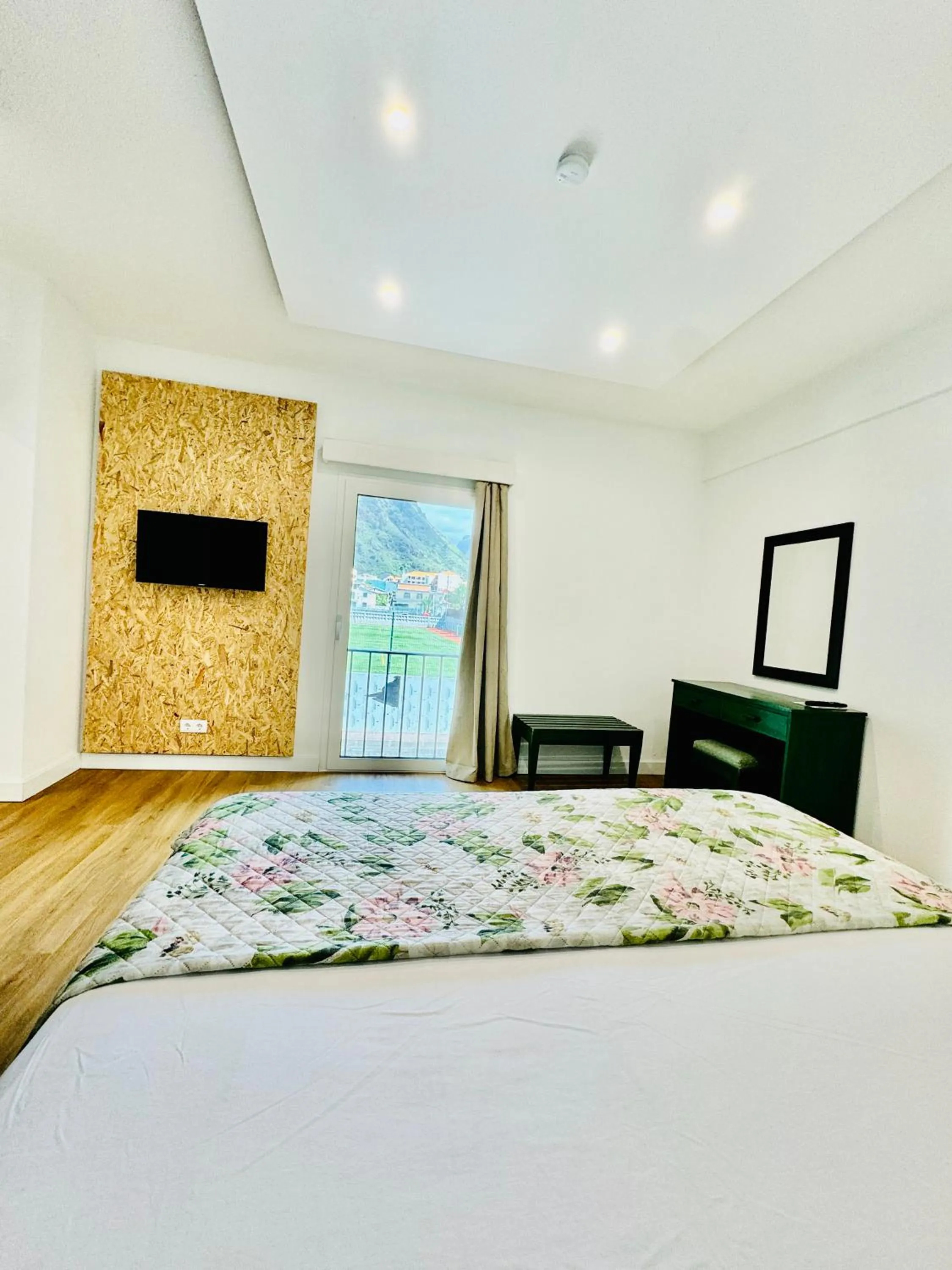 Bed in VALE MAR Guest