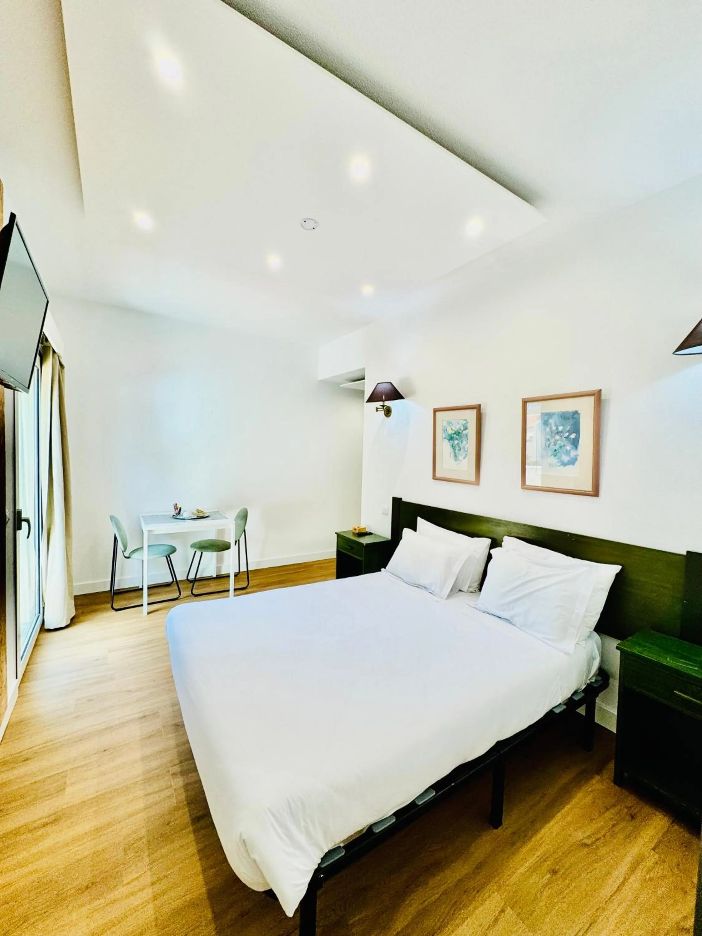 Bed in VALE MAR Guest