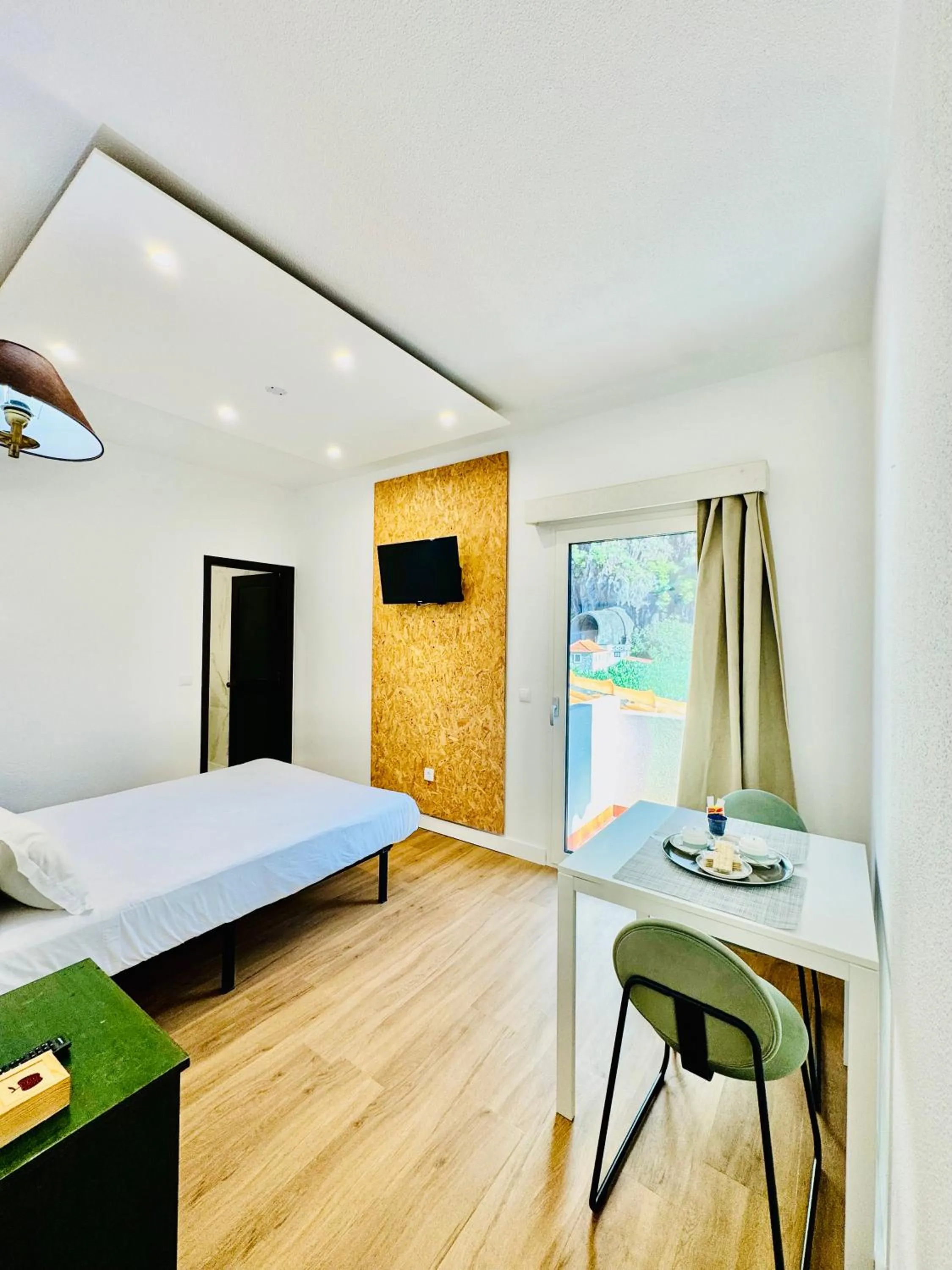 Bed in VALE MAR Guest