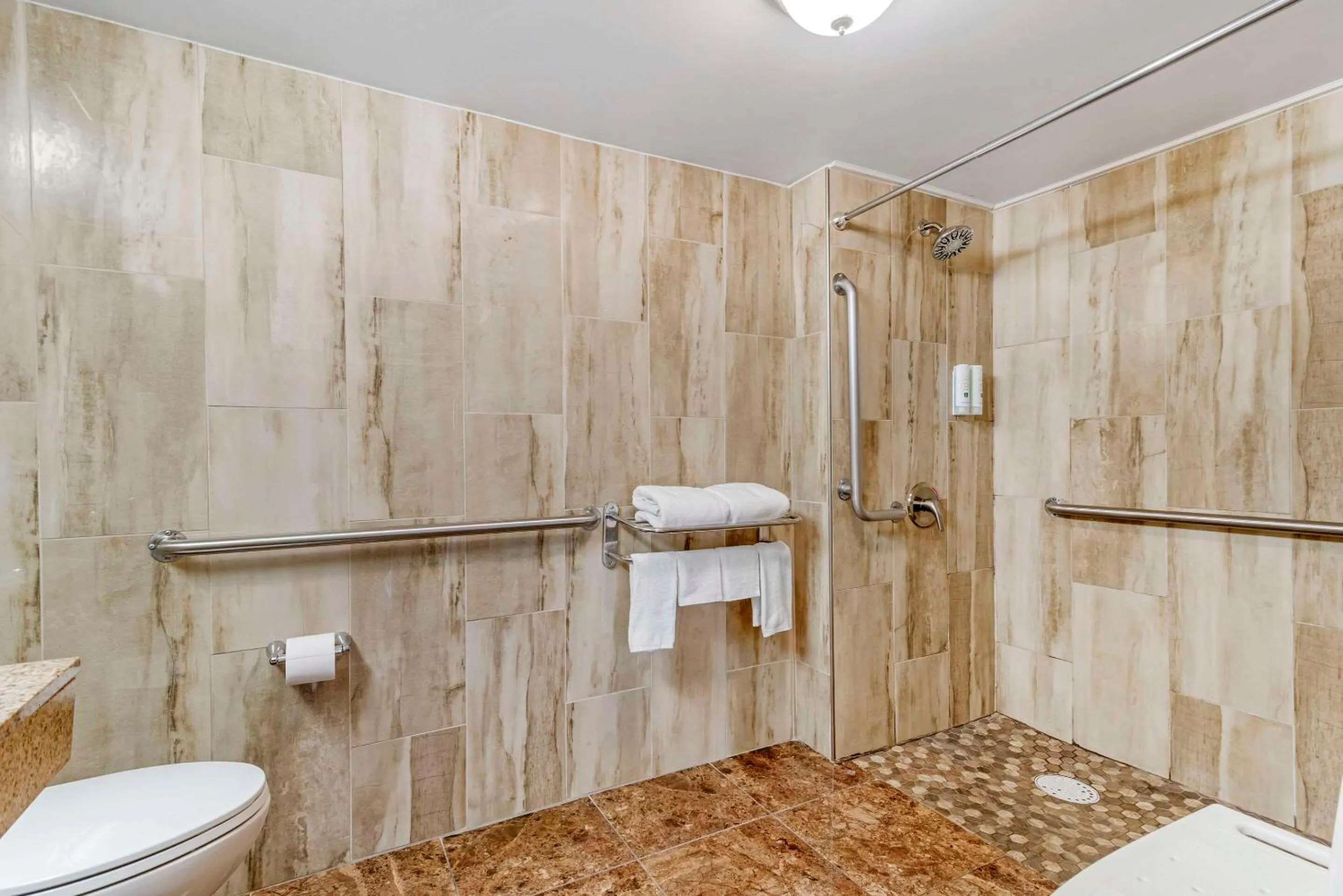 Bedroom in Quality Inn & Suites Morrow Atlanta South