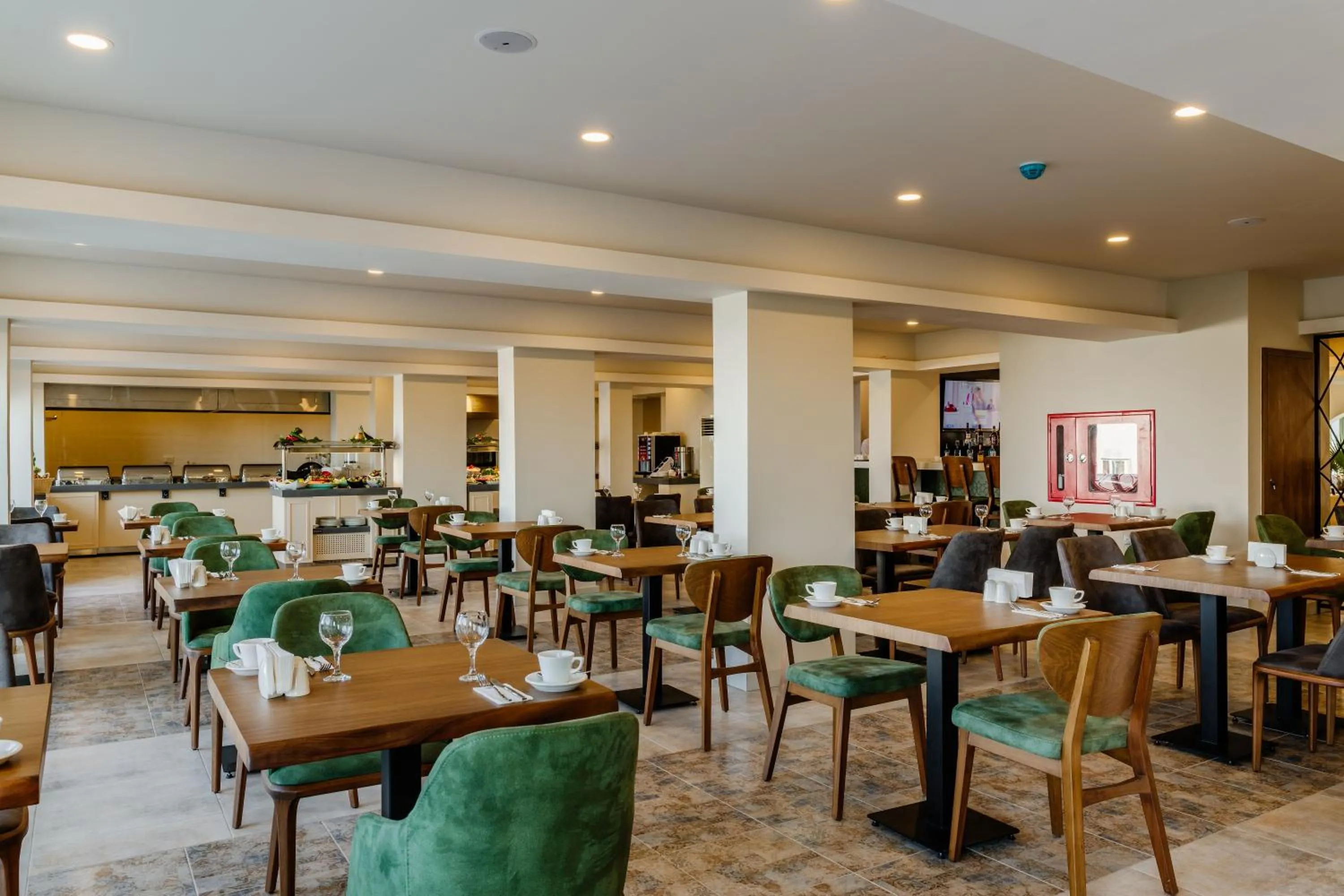 Restaurant/places to eat in Olivia Palm Hotel