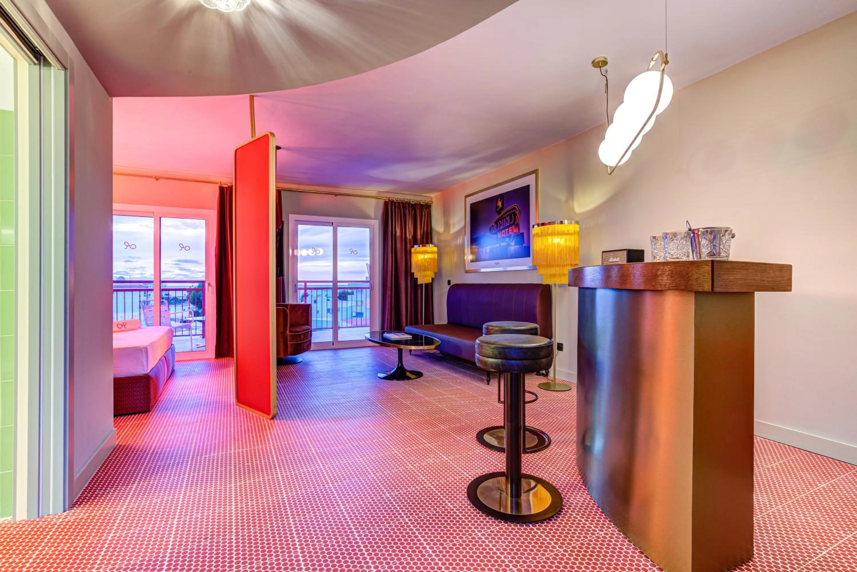 Living room, Bed in Romeos Ibiza - Adults Only