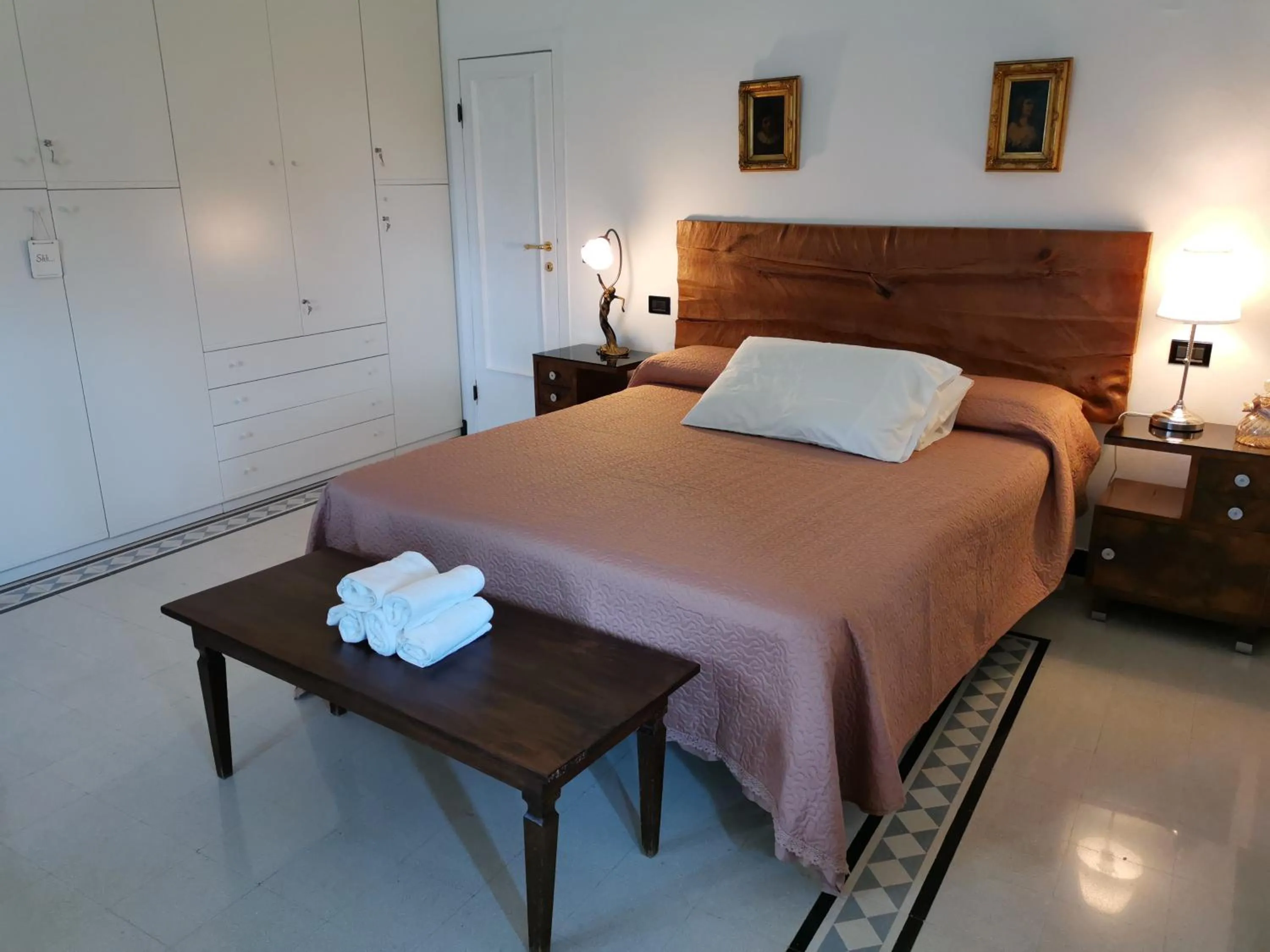 Bedroom, Bed in Villa Rocca Leivi