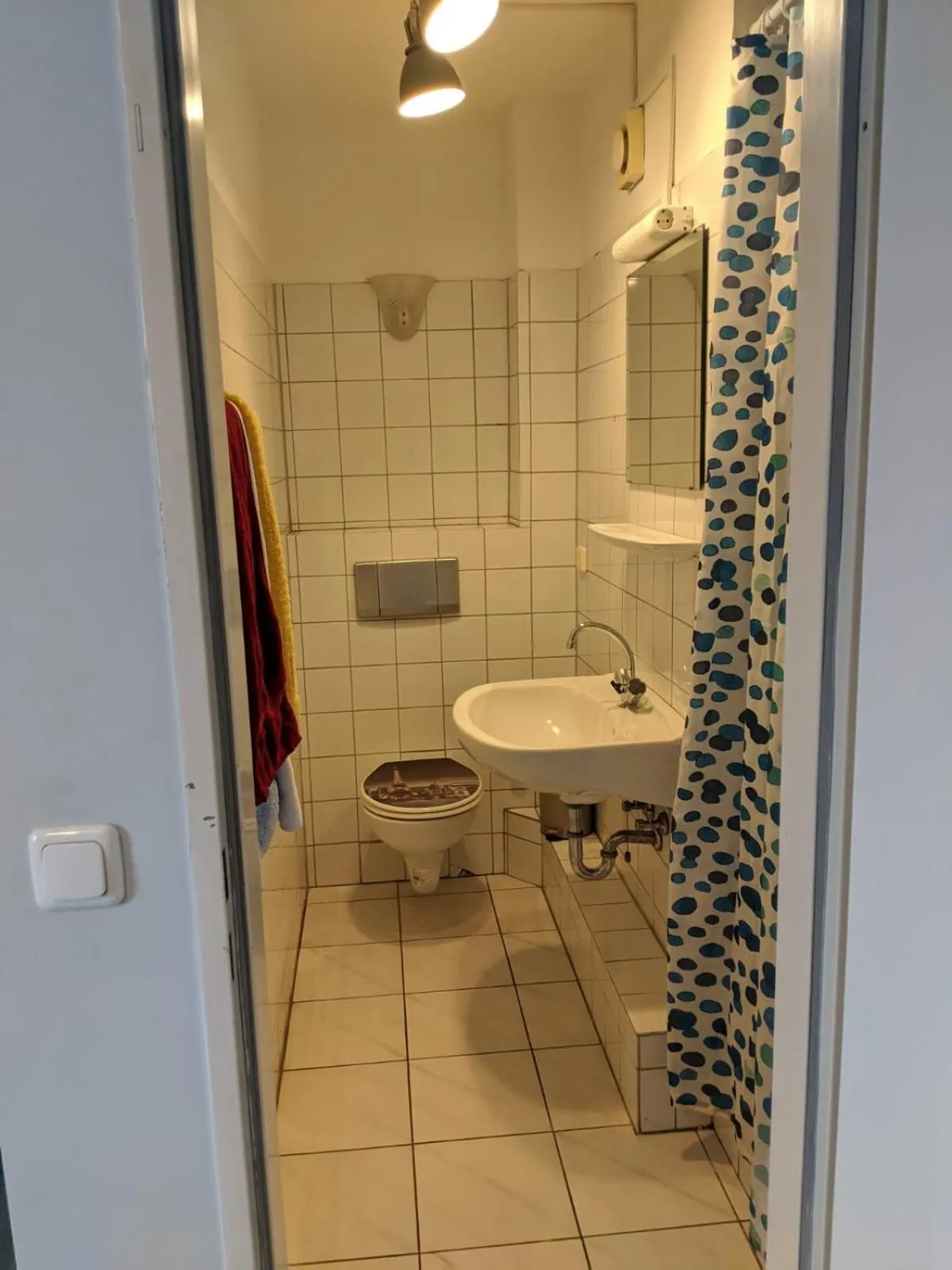 Bathroom in Ruhrtropolis Hostel