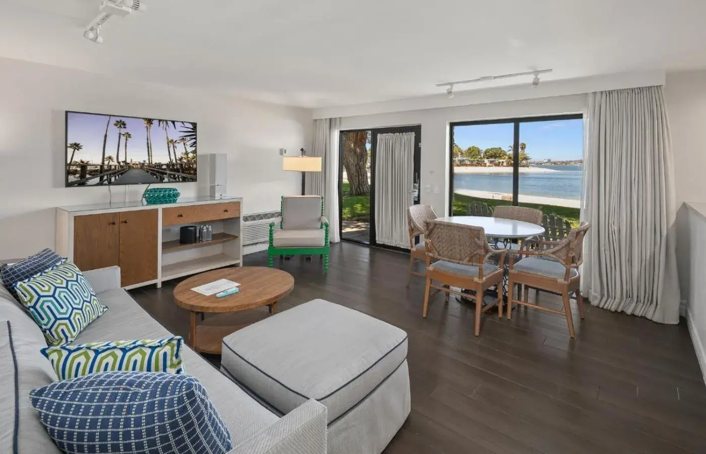 Bayside Bungalow Suite in Paradise Point Resort & Spa Bayside Bungalow Suite in Paradise Point Resort & Spa