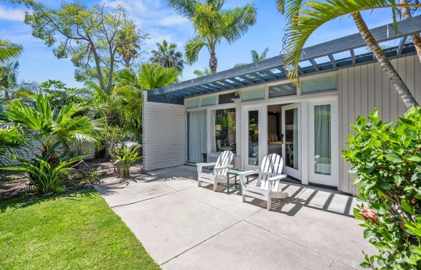 Patio in Paradise Point Resort & Spa