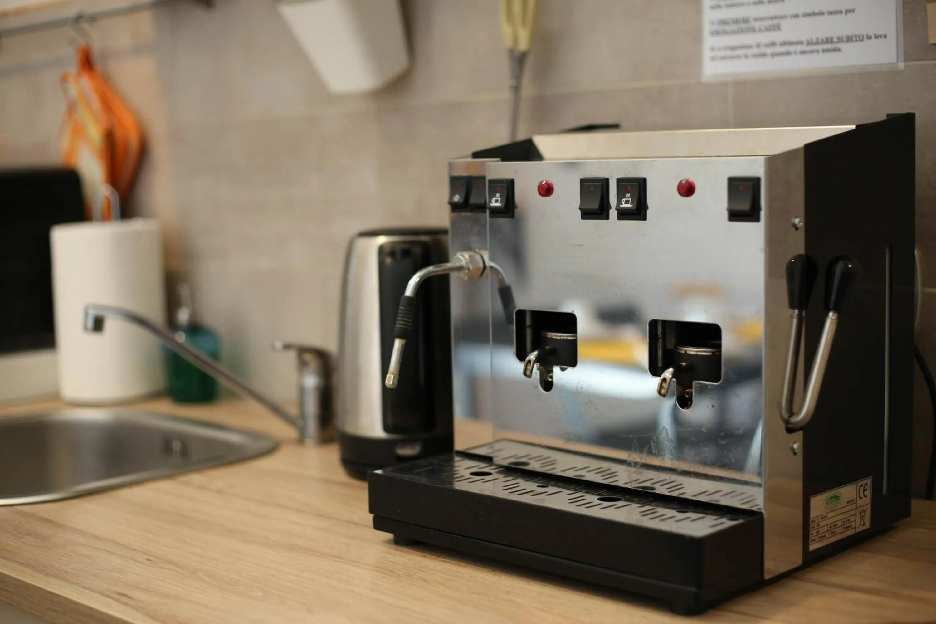 Coffee/tea facilities in B&B Residenza MALATERRA