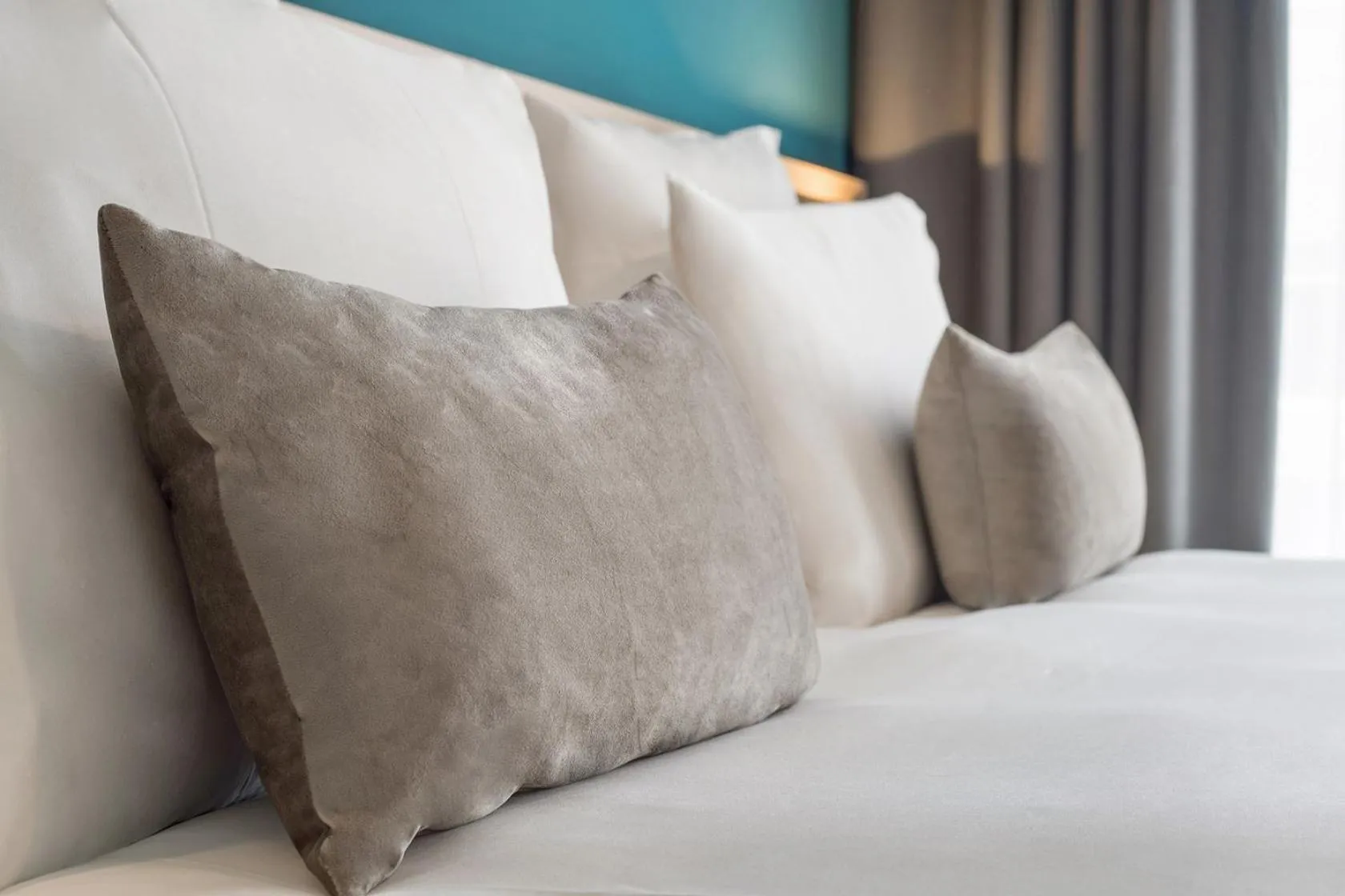 Decorative detail, Bed in Appart'City Collection Genève Aéroport - Vernier