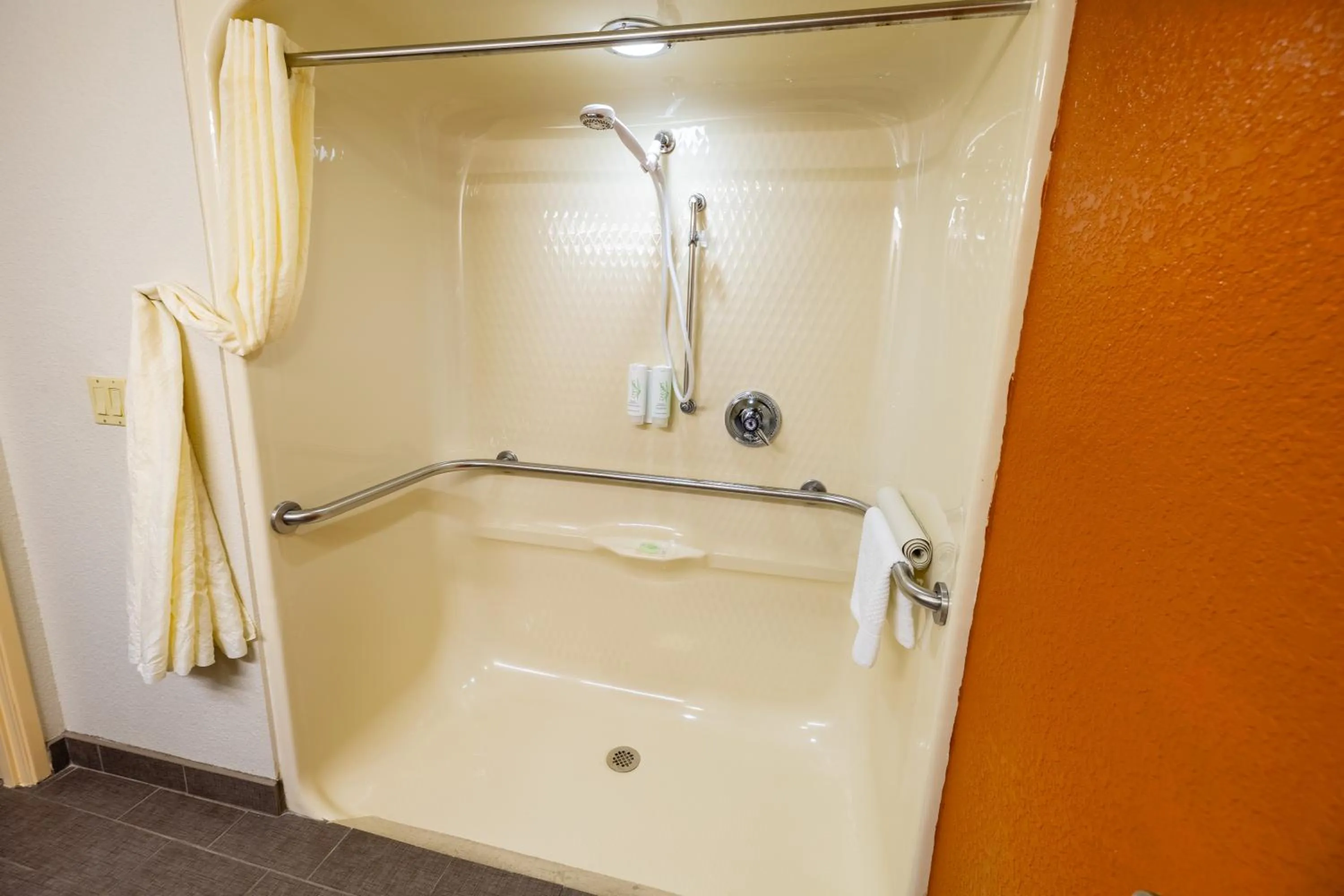 Shower in Sleep Inn Ormond Beach - Daytona