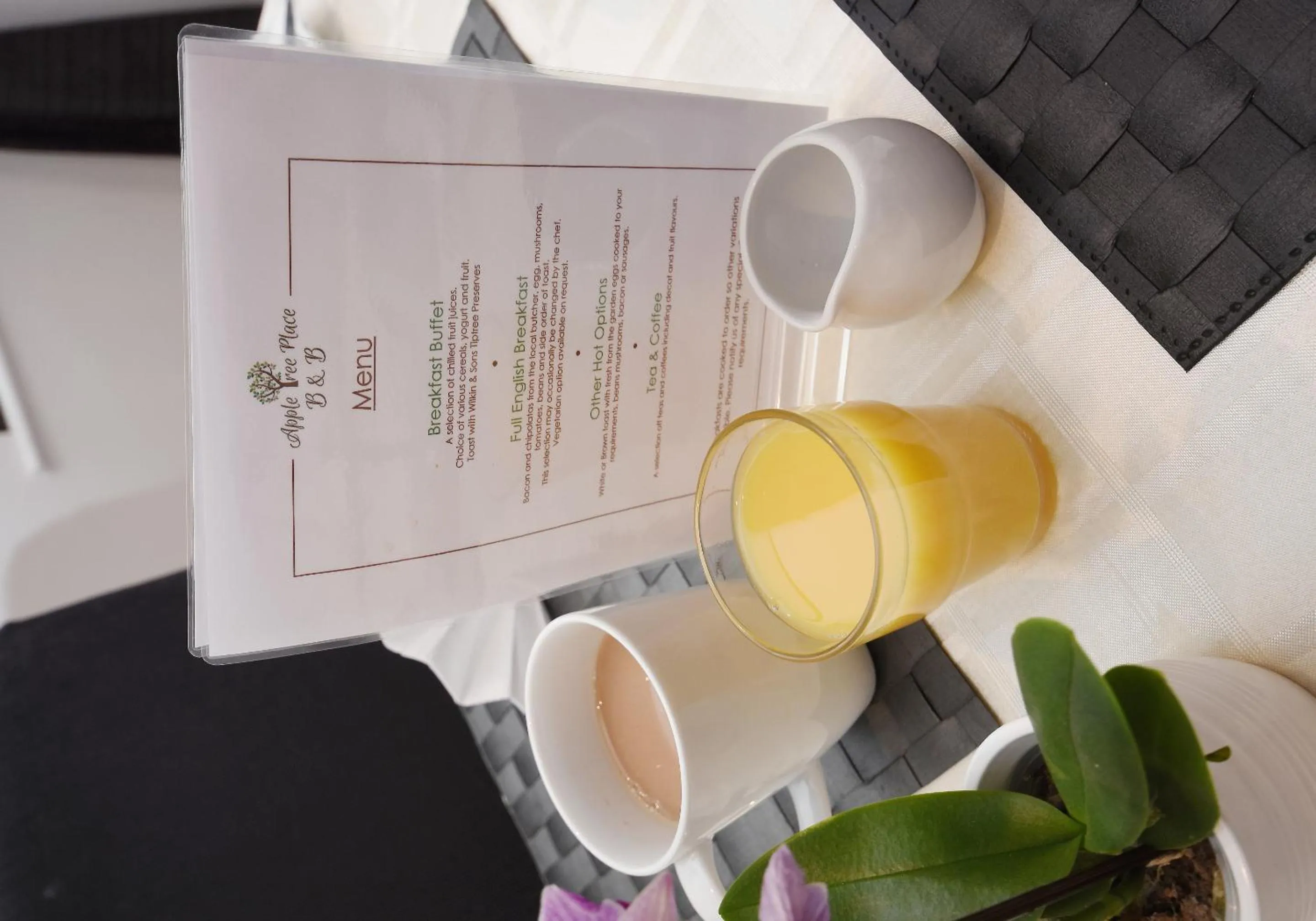 Breakfast in Apple Tree Place B&B