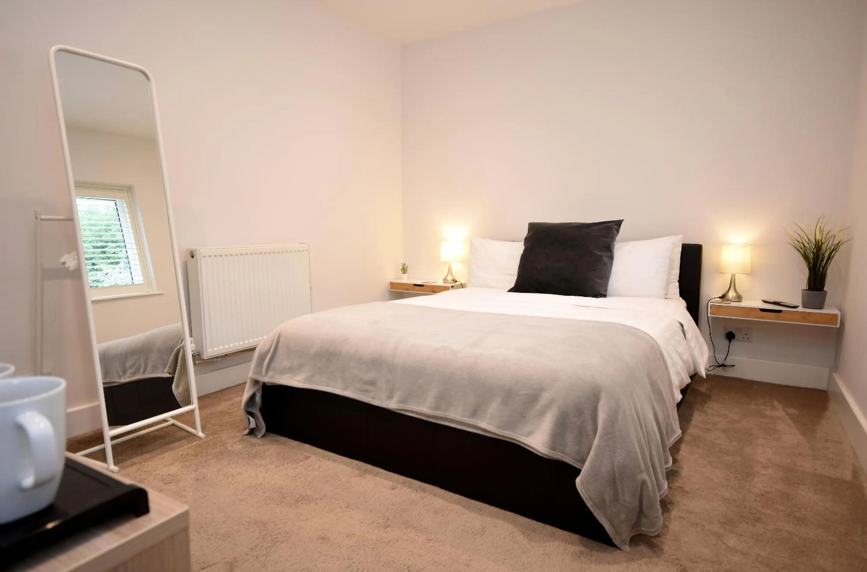 Bedroom, Bed in Apple Tree Place B&B