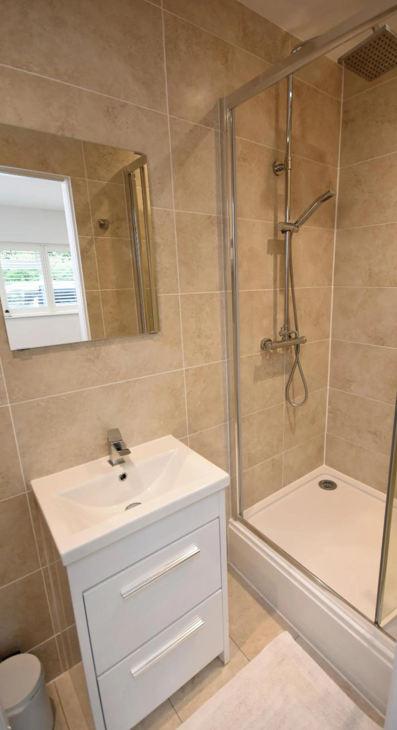 Bathroom in Apple Tree Place B&B