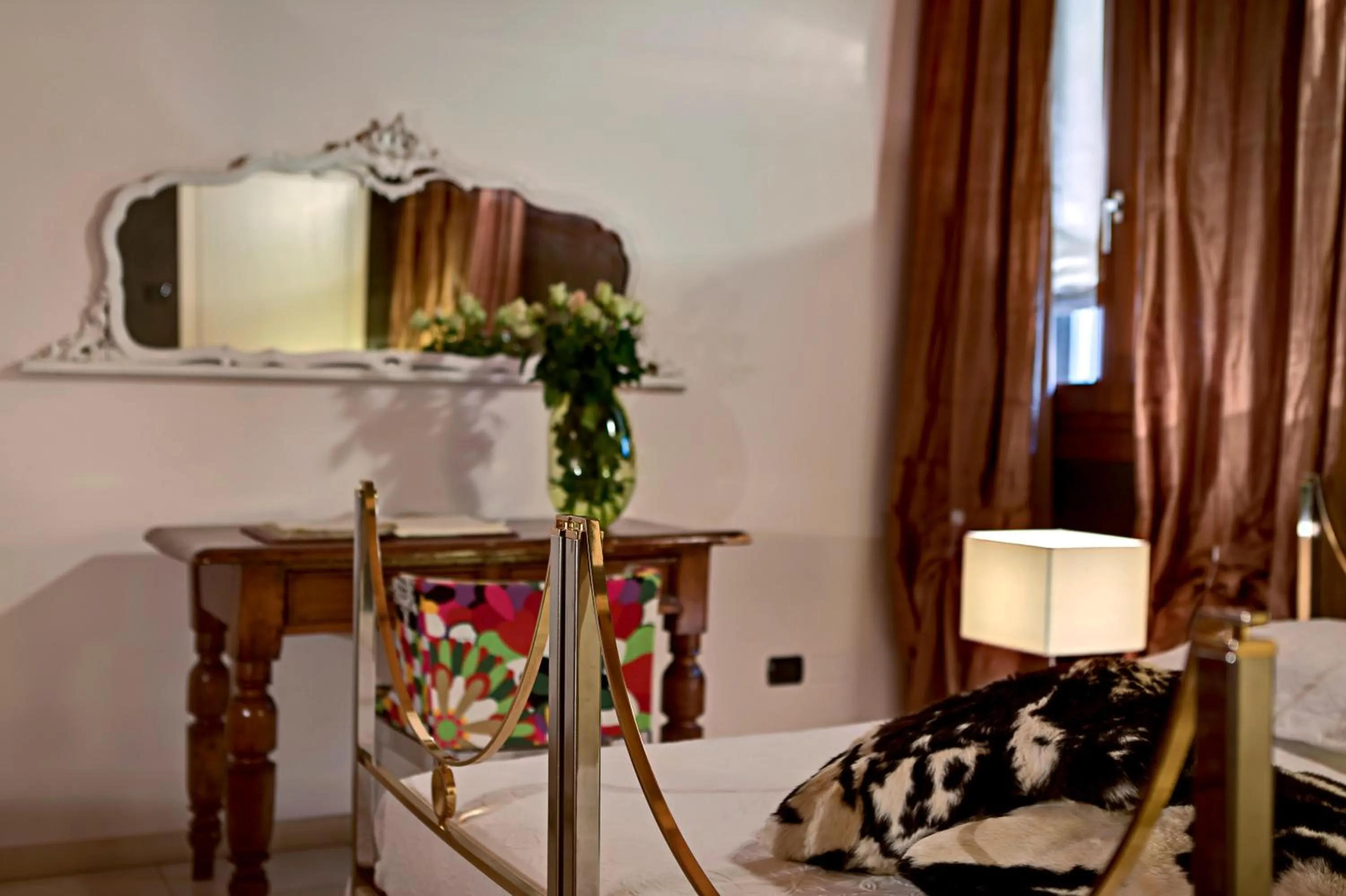 Decorative detail in Il Vicolo Aparthotel Verona