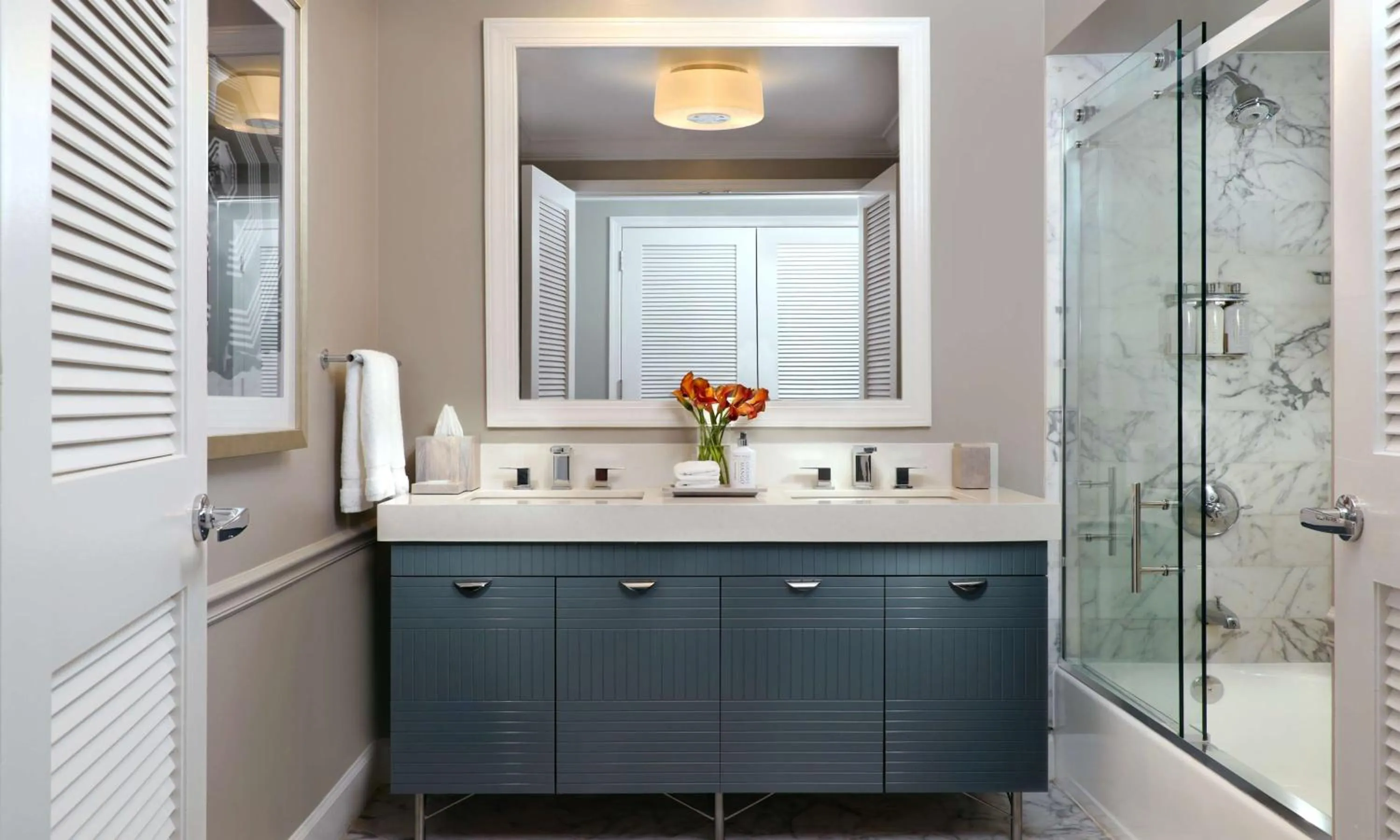 Bathroom in La Playa Beach & Golf Resort, a Noble House Resort