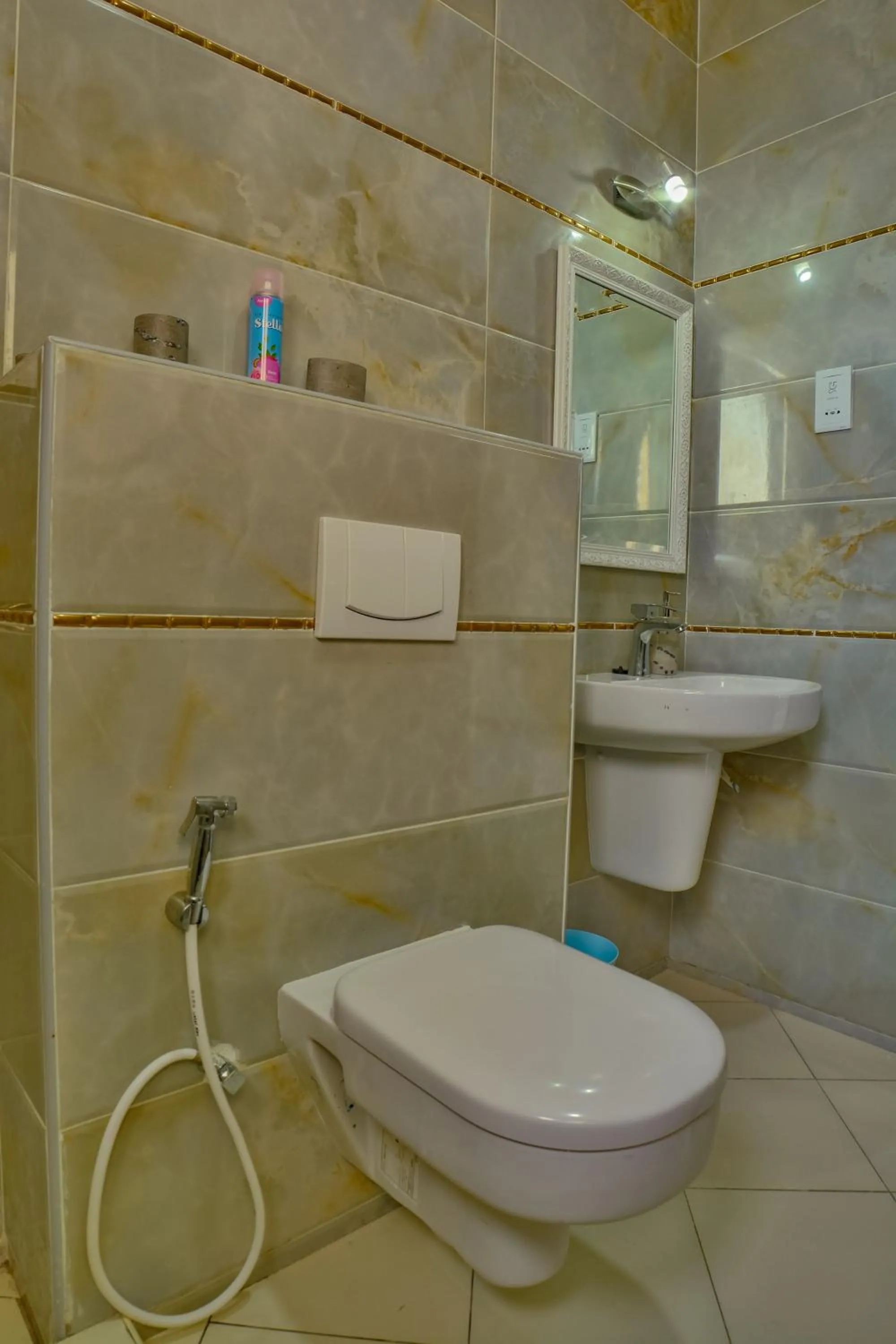 Bathroom in Fenns Cozy Apartment - Nyali