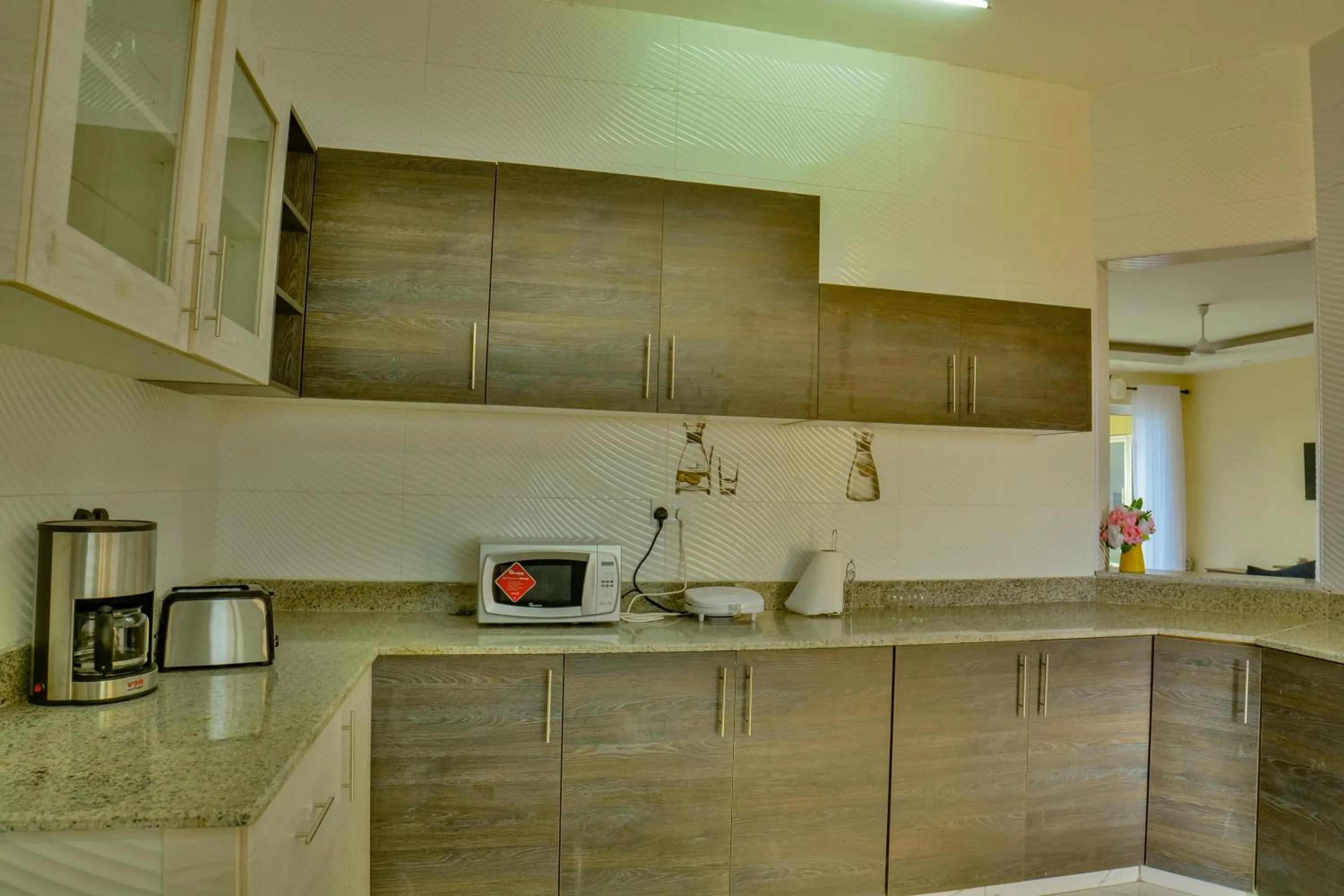 Kitchen or kitchenette in Fenns Cozy Apartment - Nyali