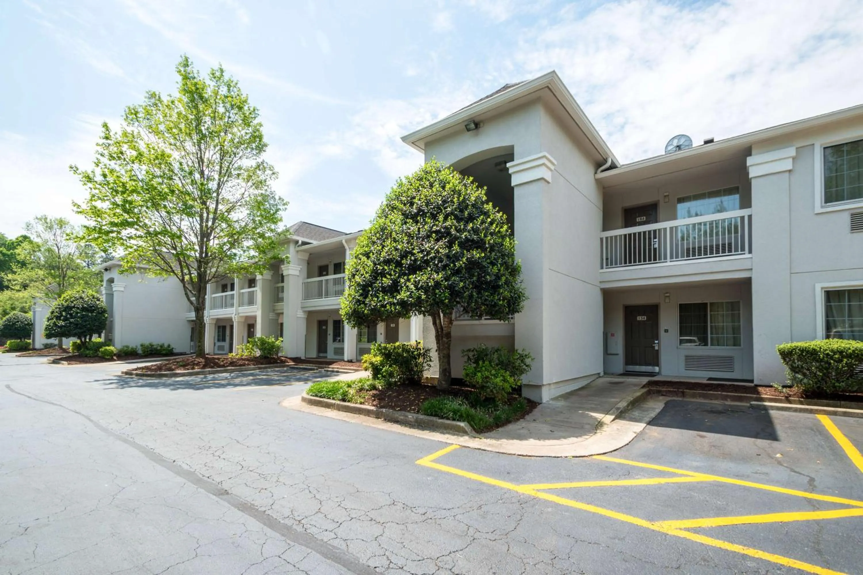 Property building in Studio 6-Duluth, GA - Atlanta - Gwinnett Place