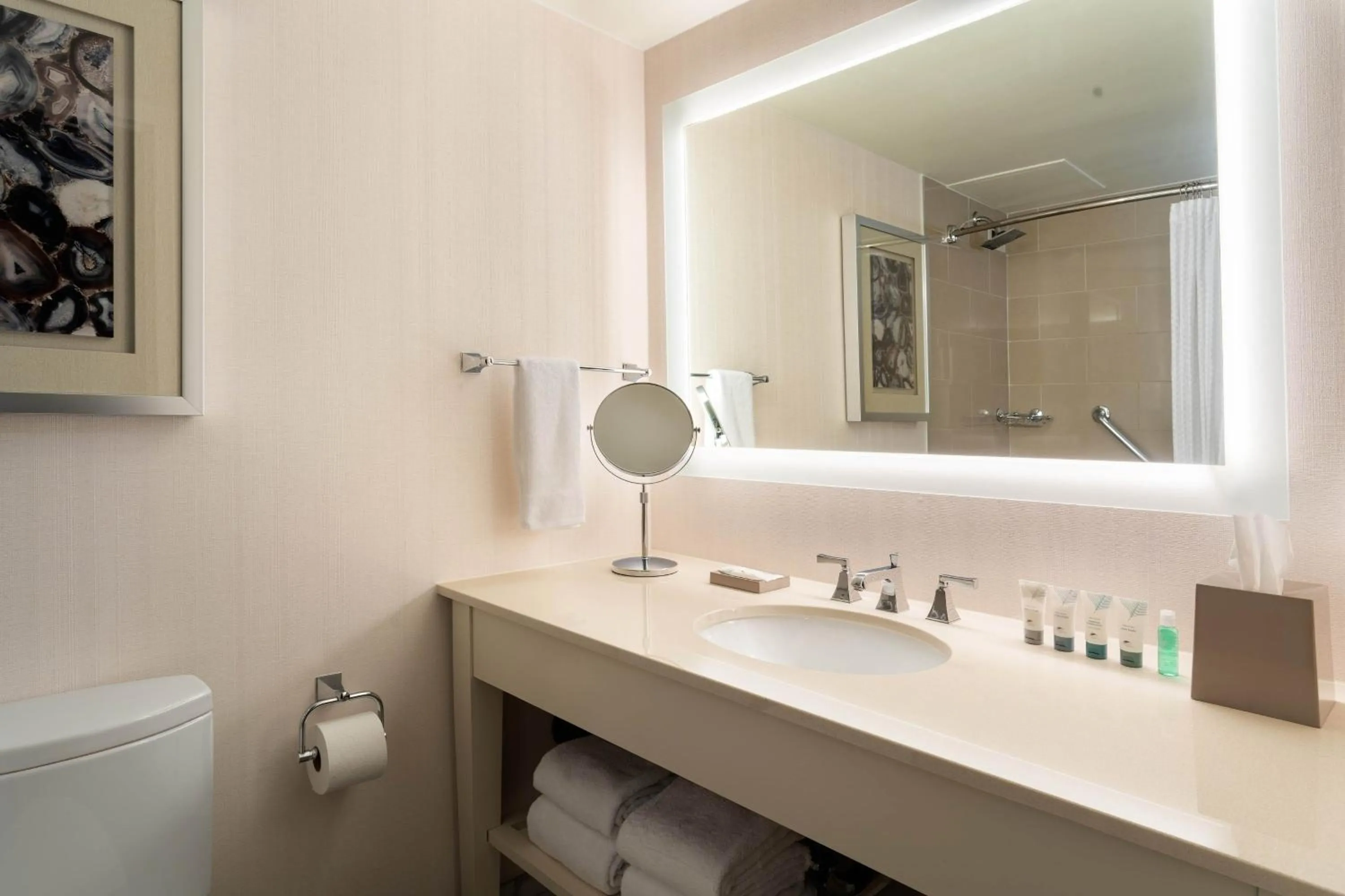 Bathroom in The Westin Atlanta Airport