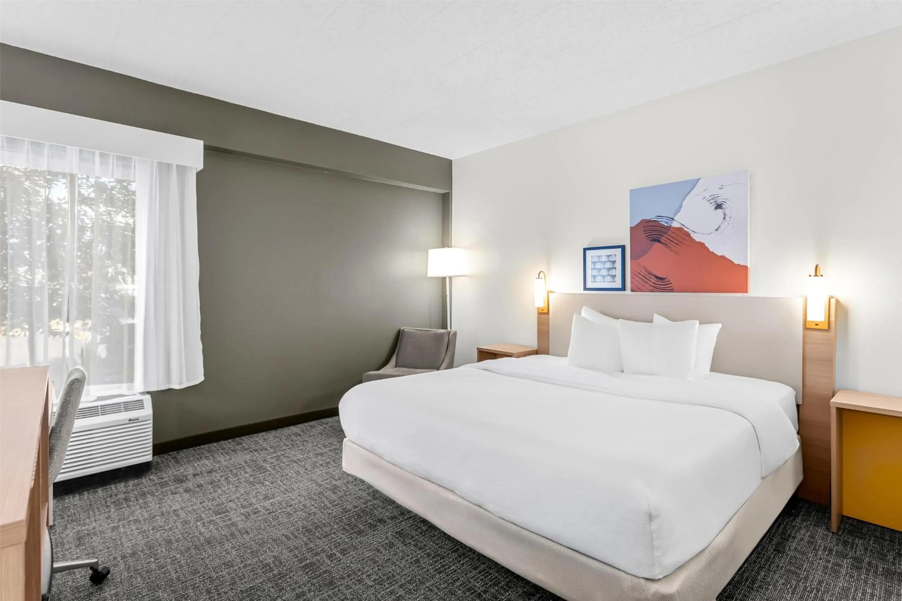 Bed in Spark by Hilton Des Plaines Chicago O'Hare