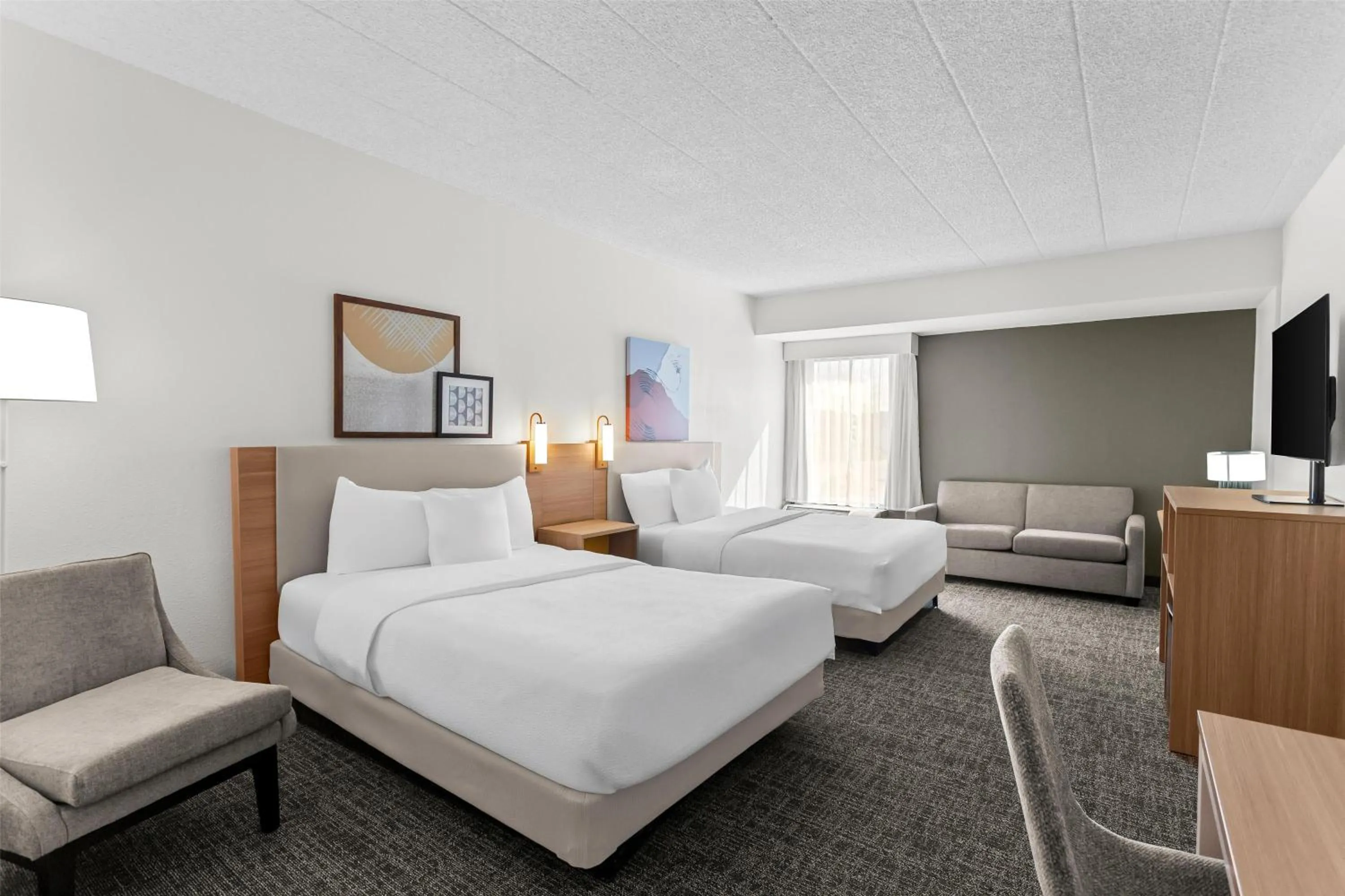 Living room, Bed in Spark by Hilton Des Plaines Chicago O'Hare