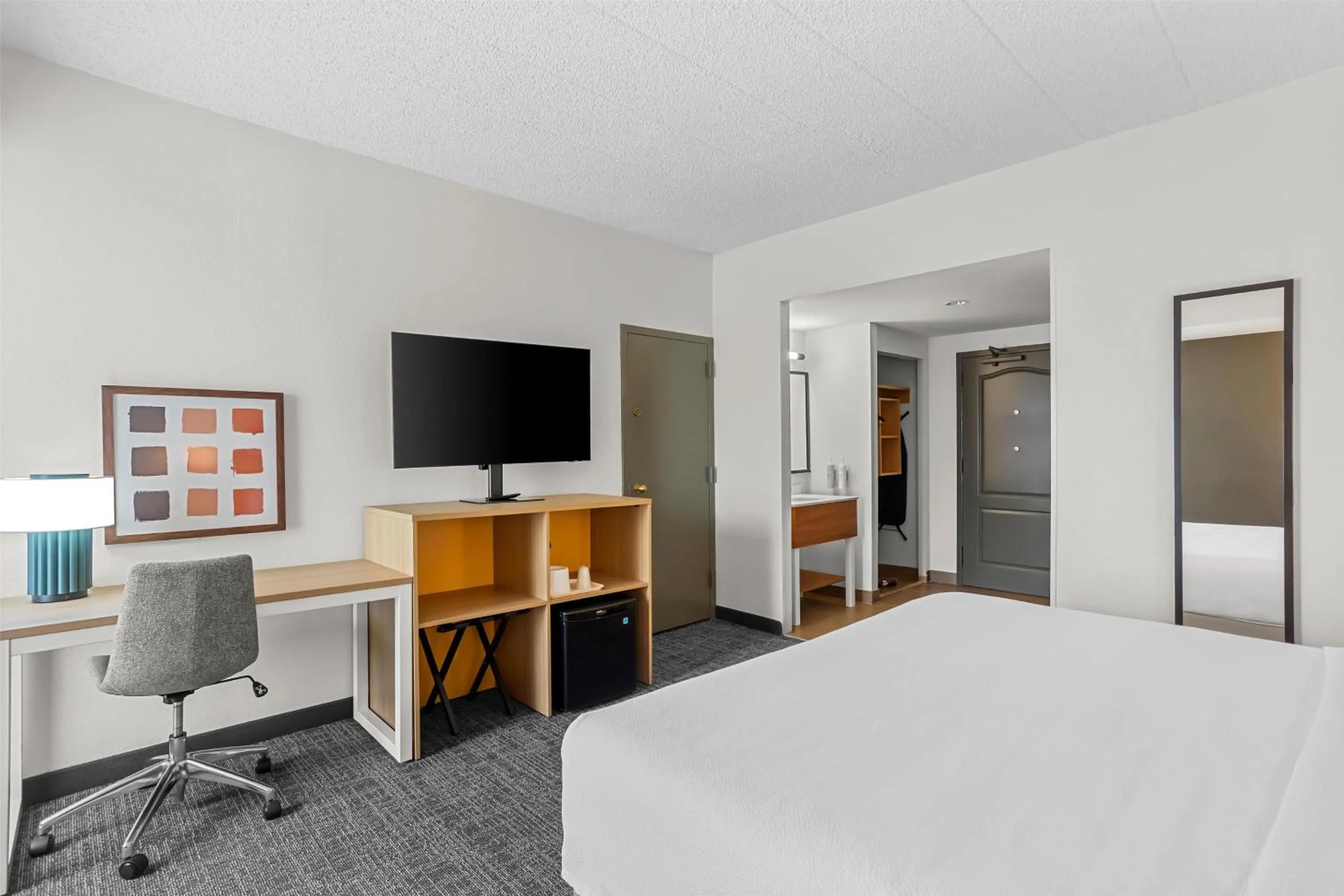 Bed in Spark by Hilton Des Plaines Chicago O'Hare