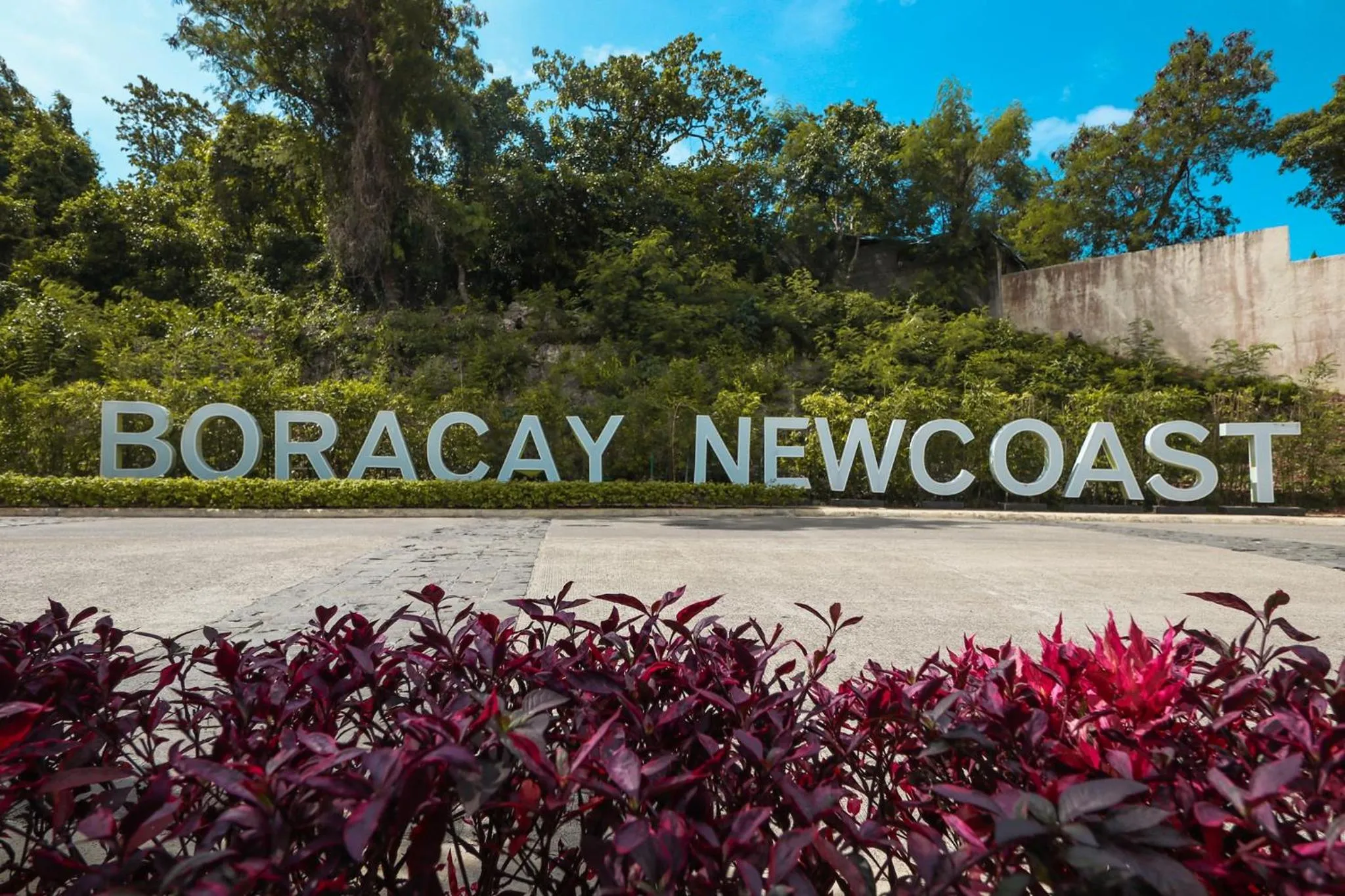 Facade/entrance in Belmont Hotel Boracay near Newcoast Beach
