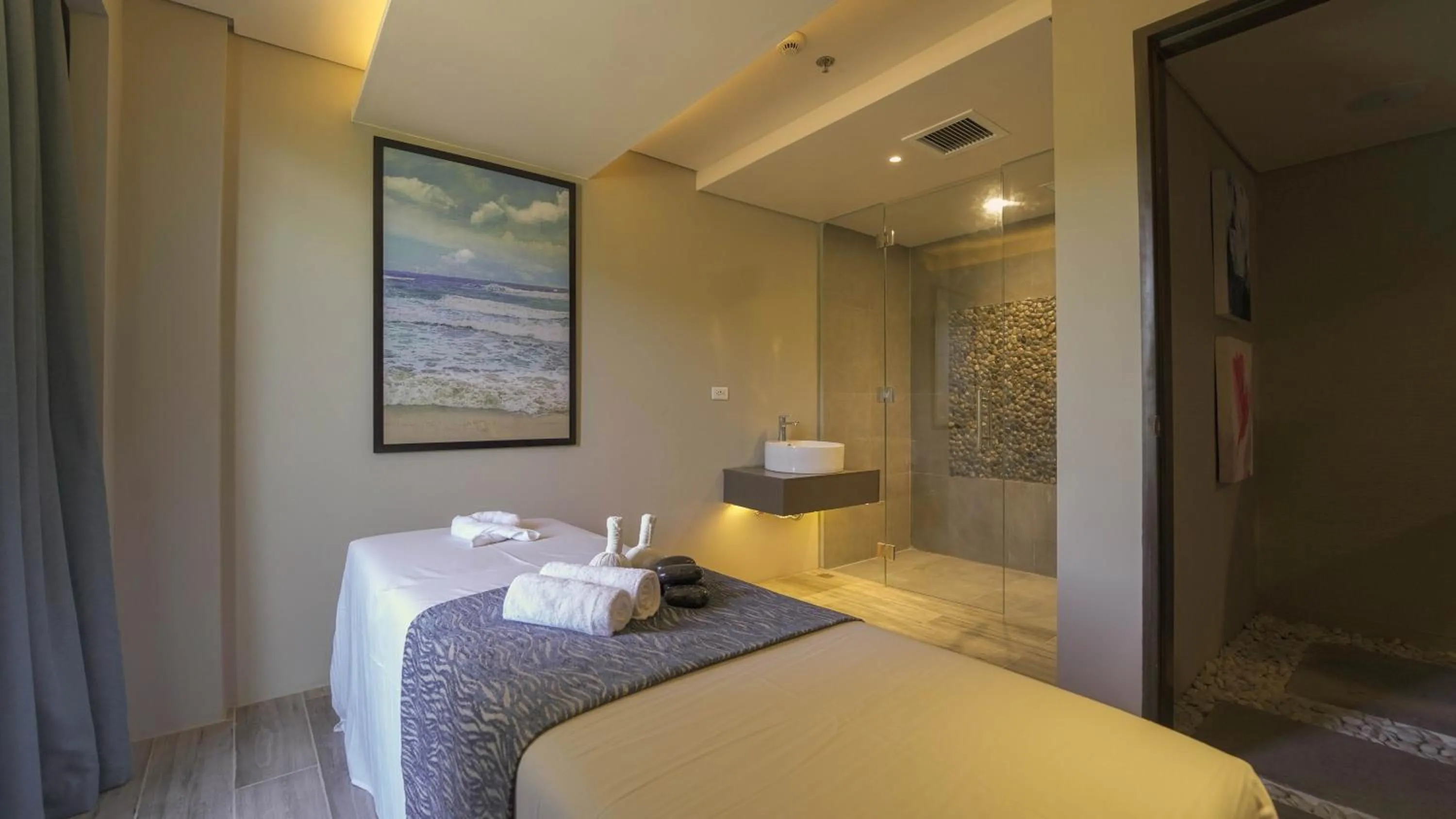 Spa and wellness centre/facilities, Bed in Belmont Hotel Boracay near Newcoast Beach