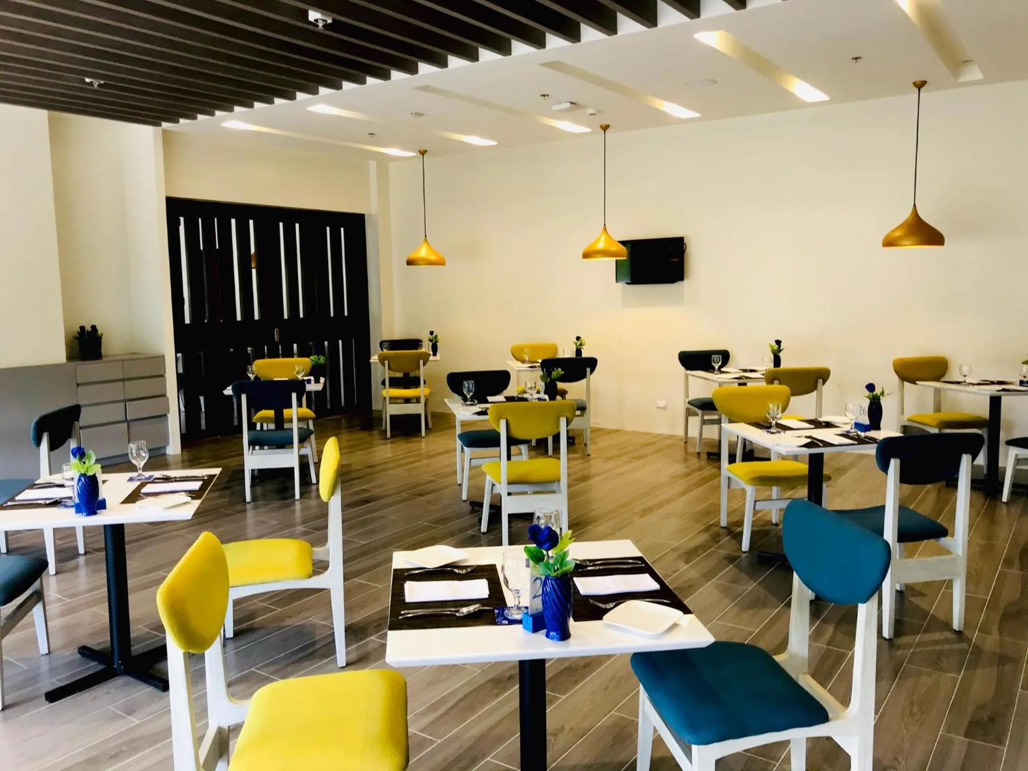 Restaurant/places to eat in Belmont Hotel Boracay near Newcoast Beach