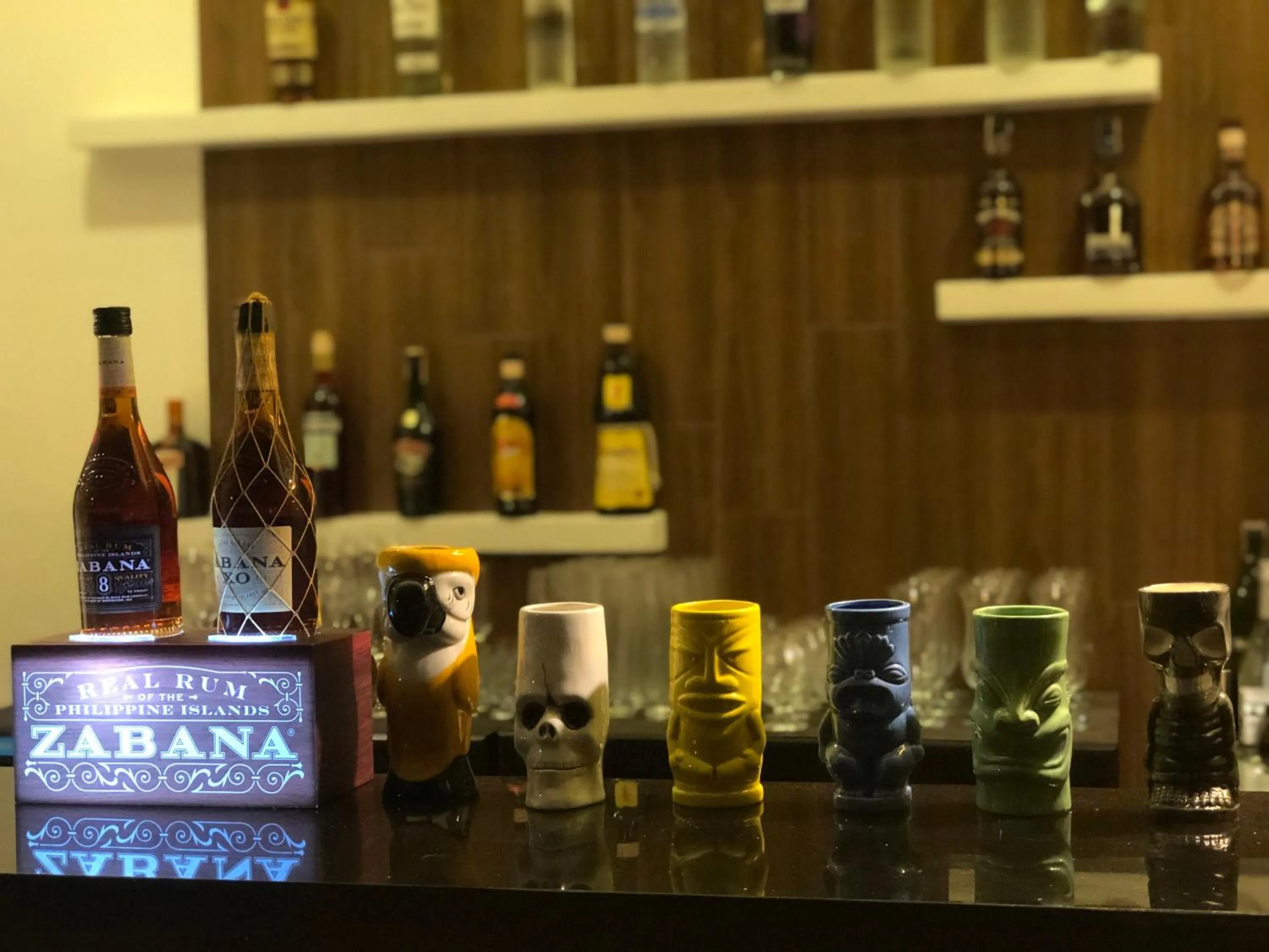 Lounge or bar in Belmont Hotel Boracay near Newcoast Beach