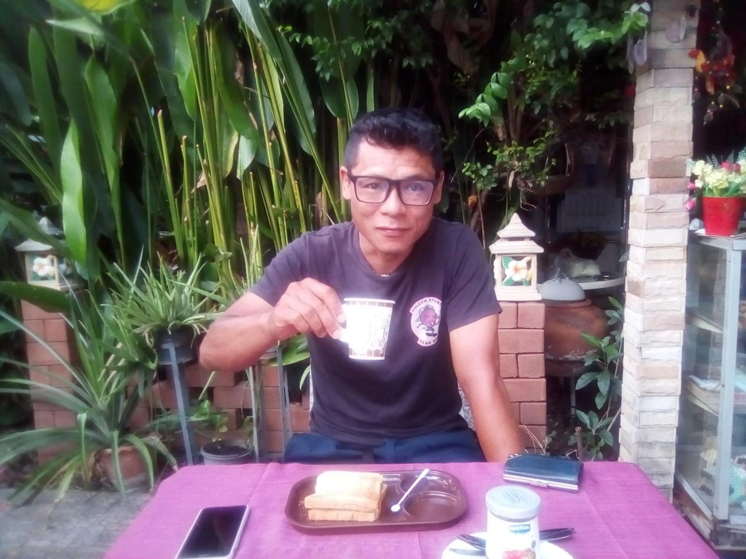 Breakfast in Ban Kru Ae mixed dorm