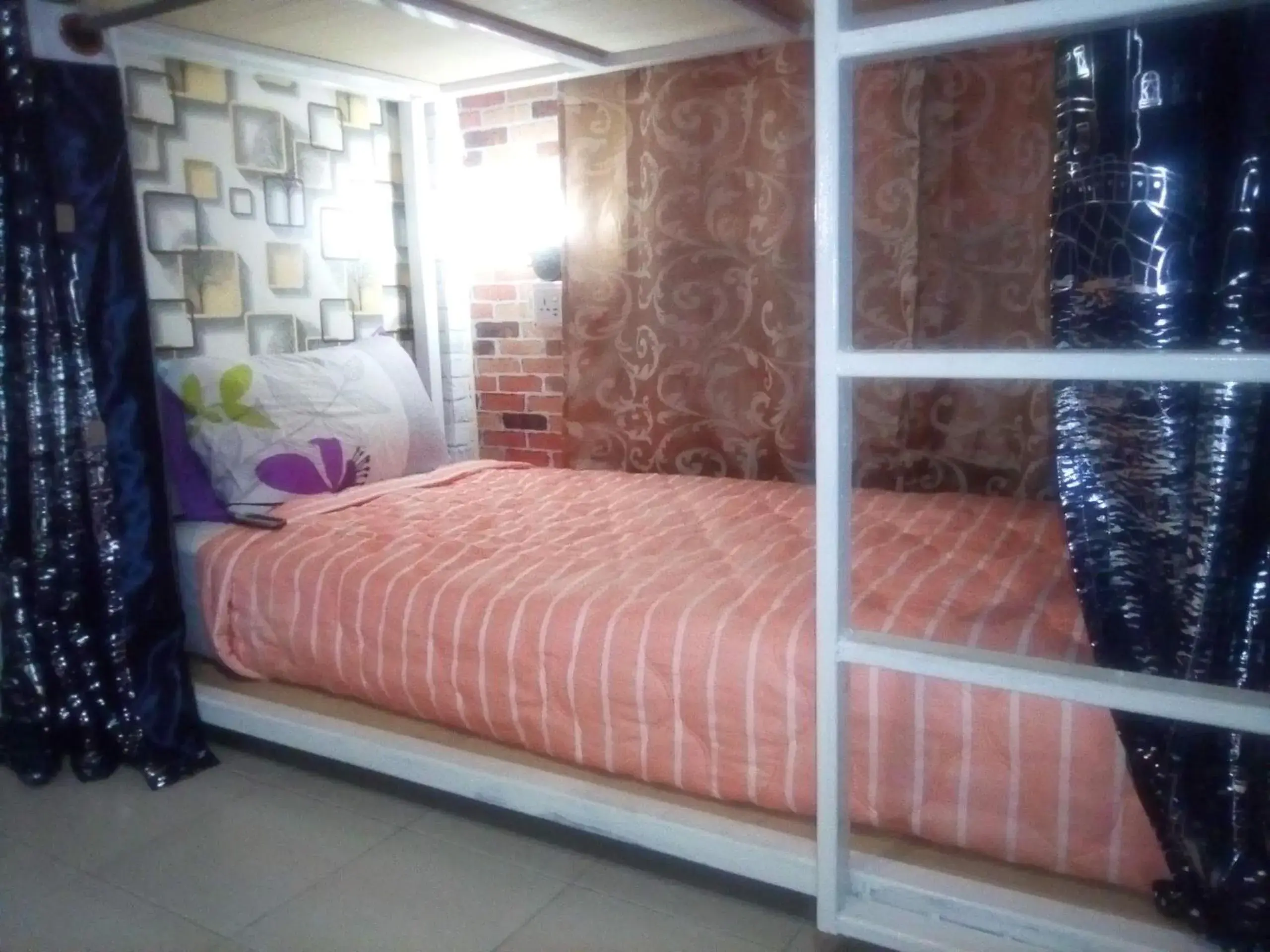 Bed in 8-Bed Mixed Dormitory Room in Ban Kru Ae mixed dorm Bed in 8-Bed Mixed Dormitory Room in Ban Kru Ae mixed dorm
