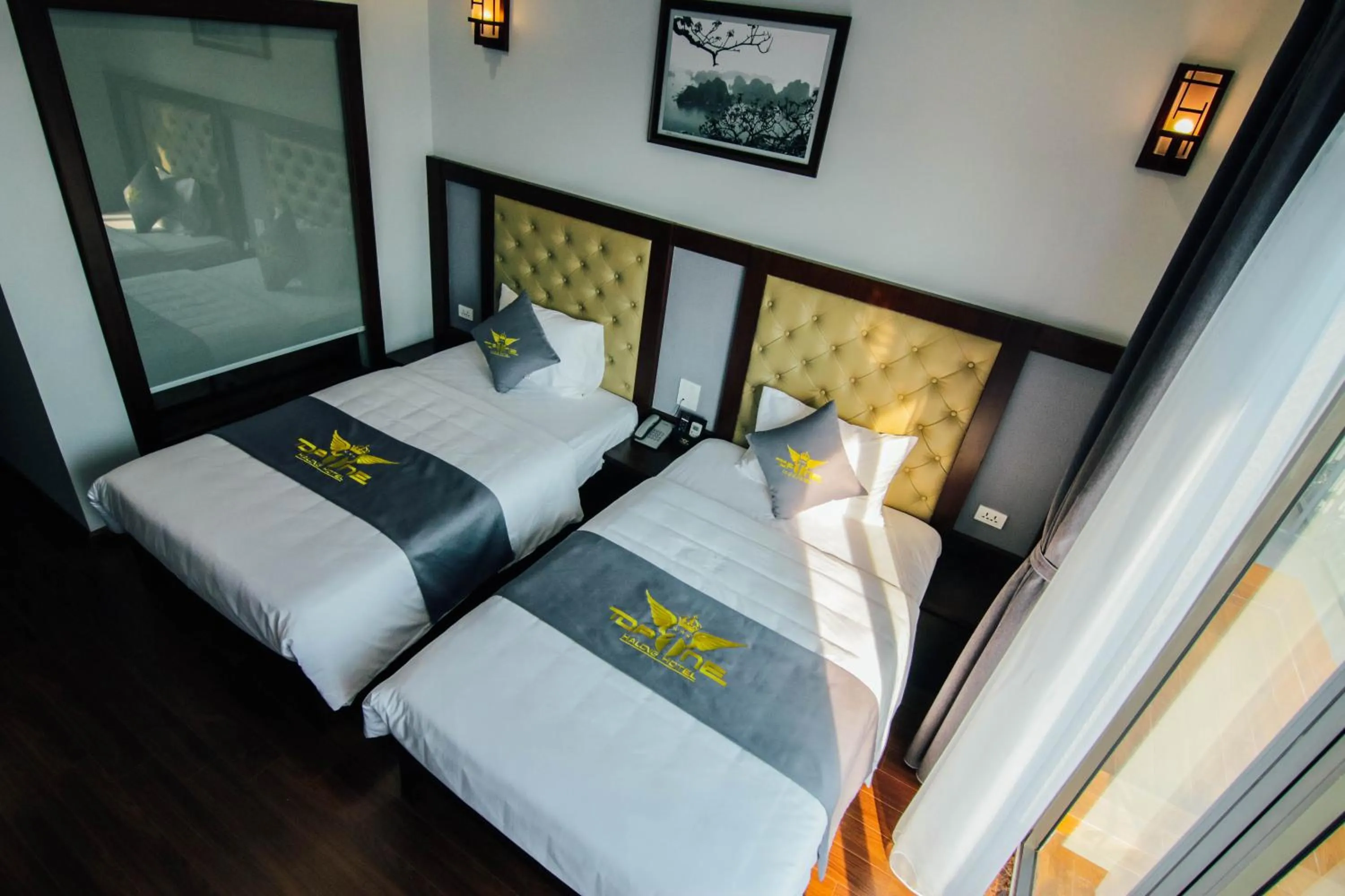 Photo of the whole room in Topone Halong Hotel