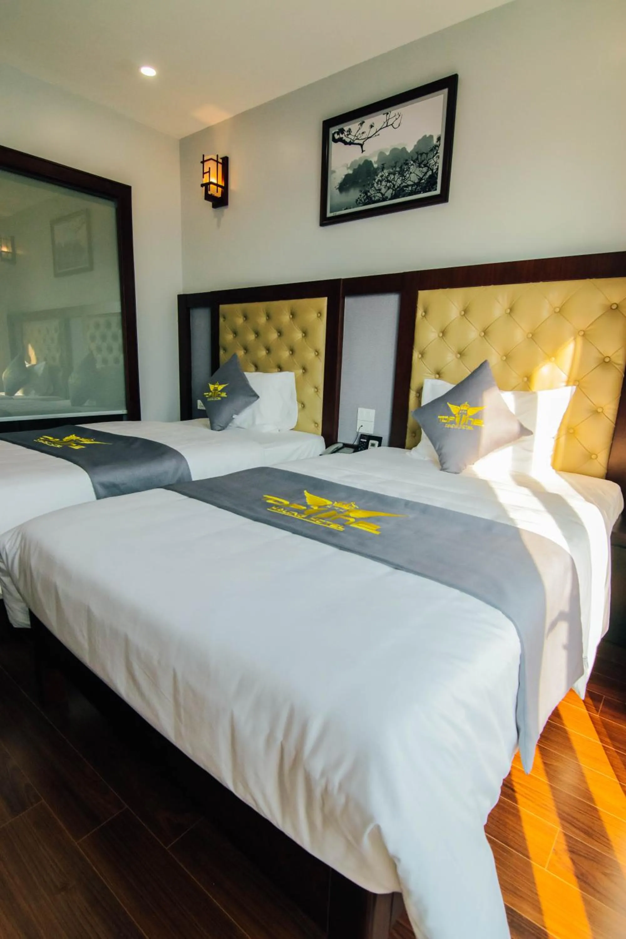 Bed in Topone Halong Hotel