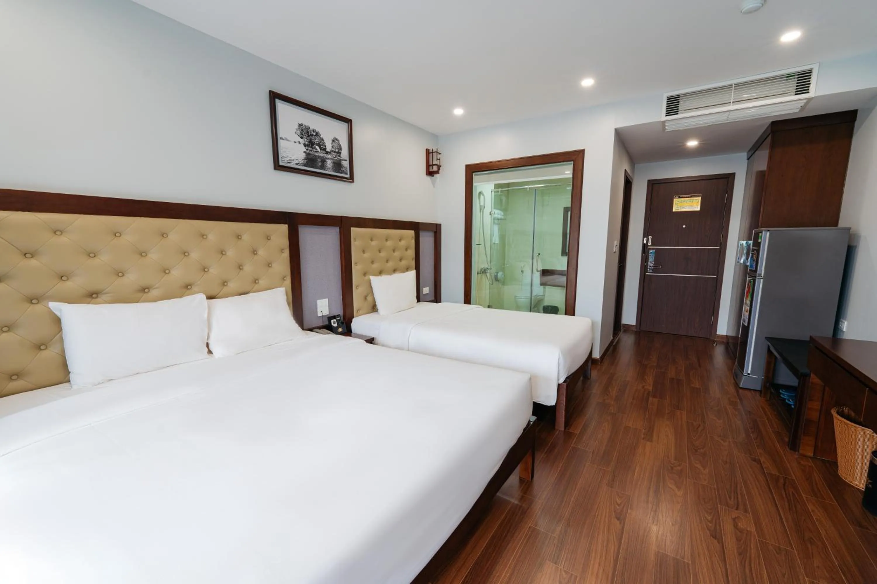 Area and facilities in Topone Halong Hotel