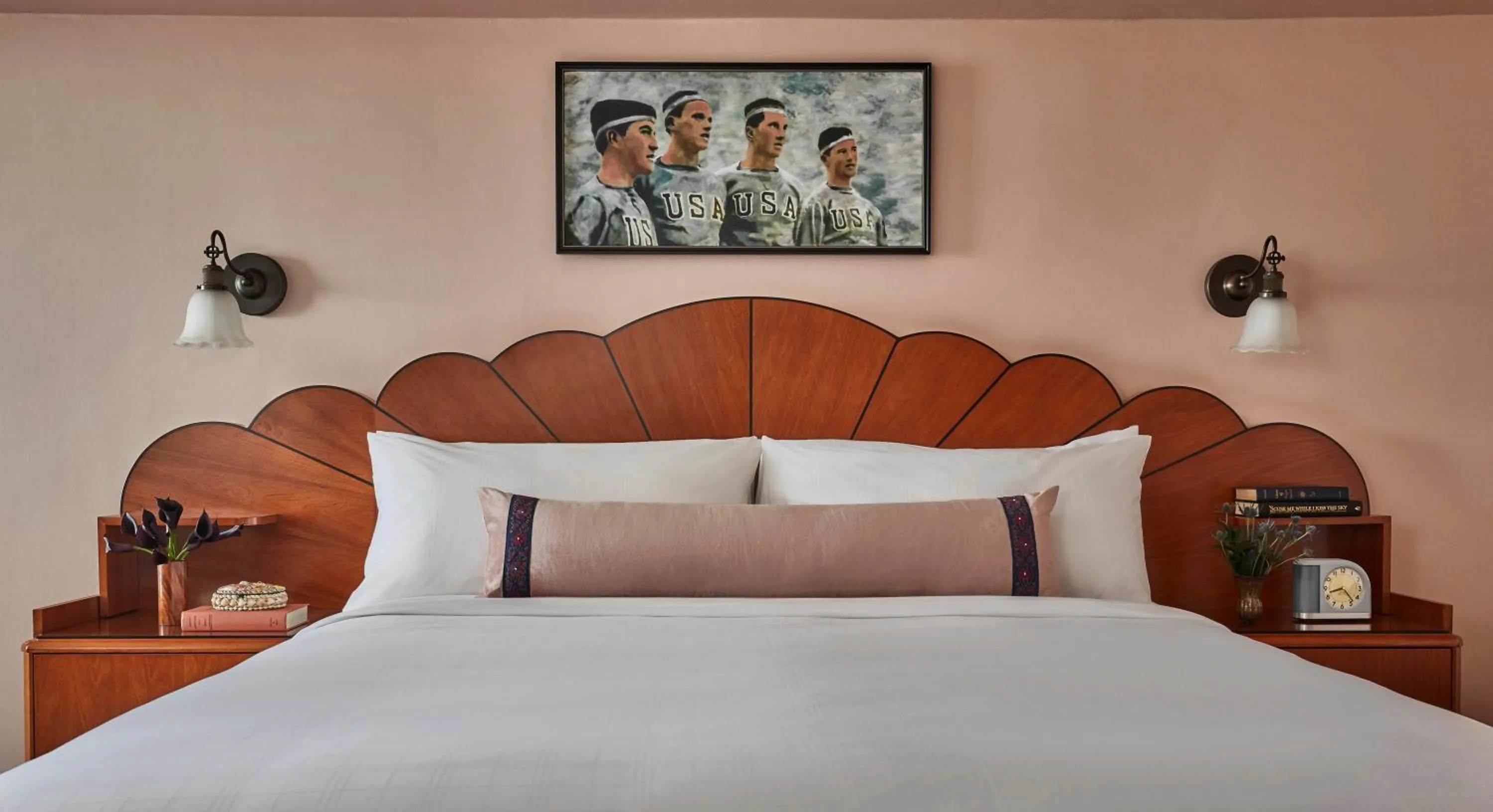 Bedroom, Bed in Graduate Seattle